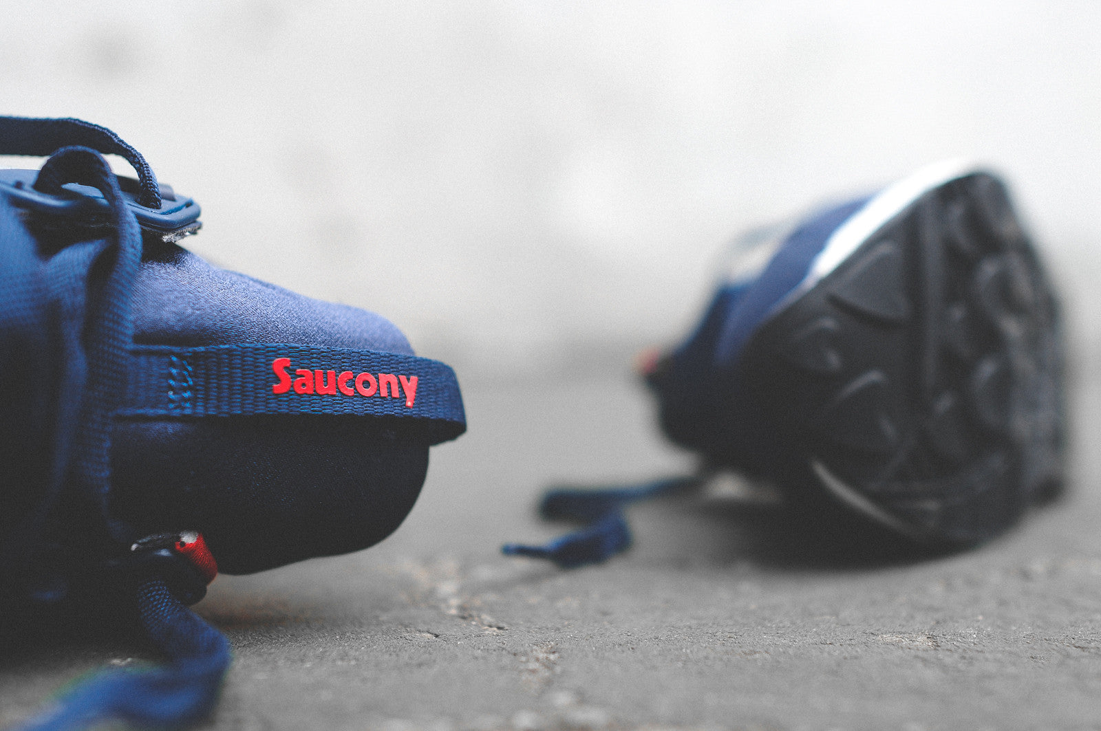 Saucony Grid 9000 - Navy / Grey / Red