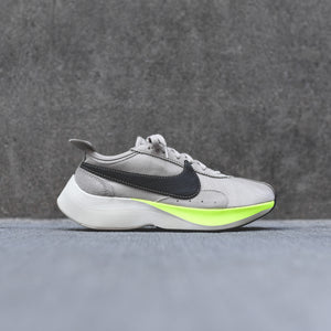 Nike Moon Racer - String / Black / Sail / Volt