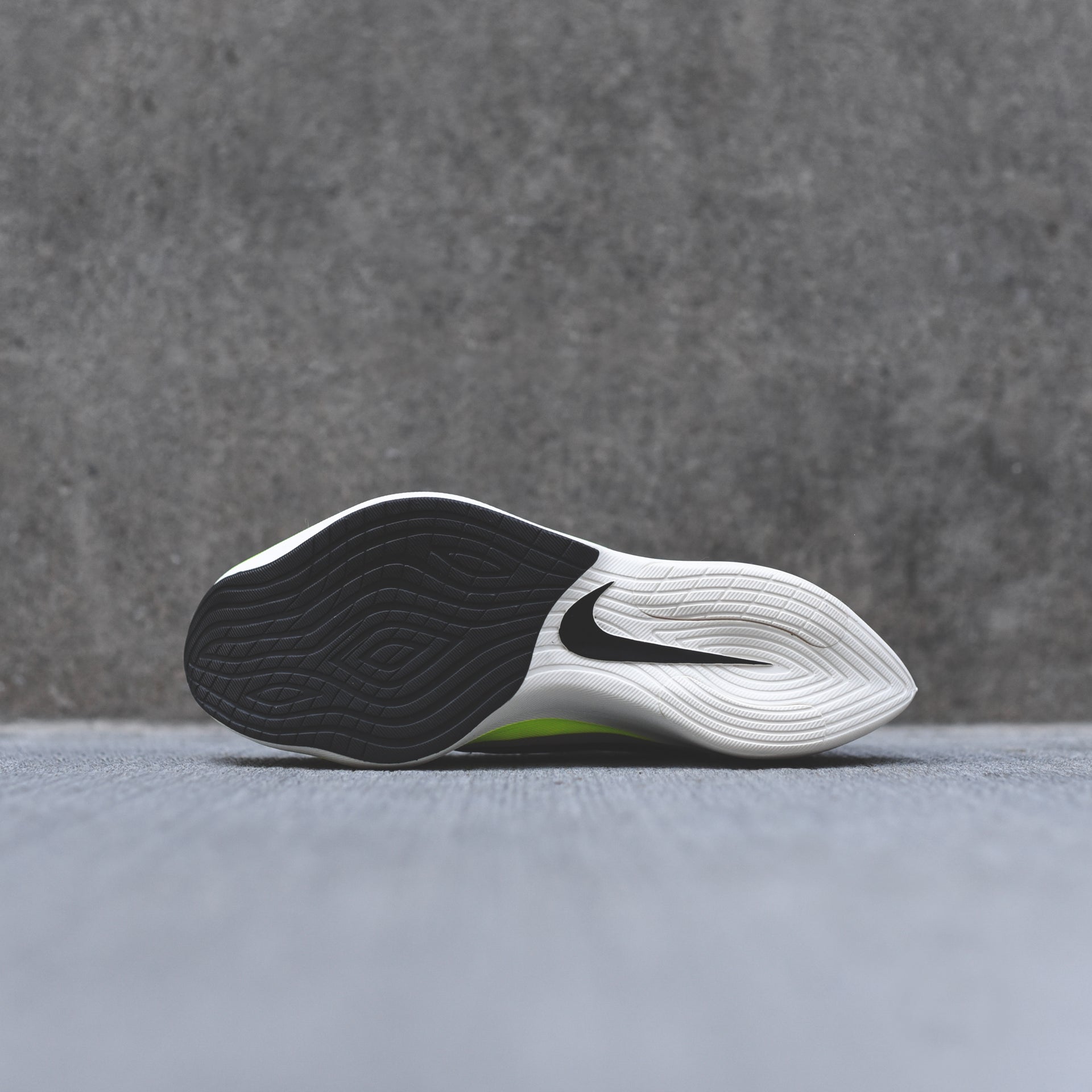 Nike Moon Racer - String / Black / Sail / Volt