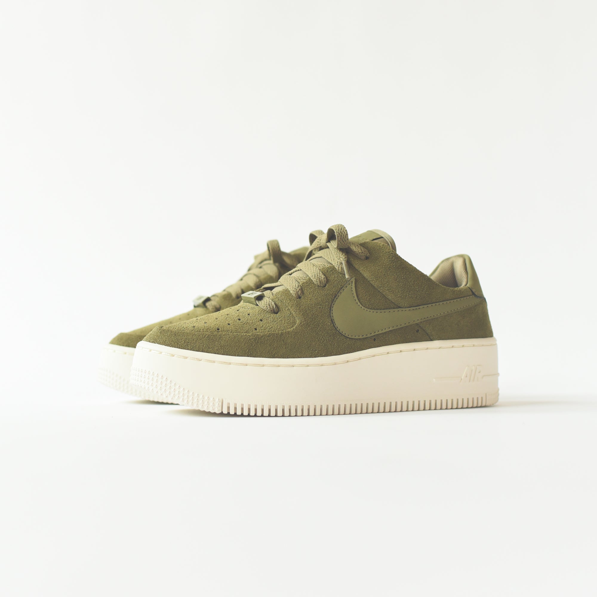 靴 NIKE AIR FORCE 1 SAGE LOW Nike Air Force 1 Sage Low Women's Shoes. Nike.com