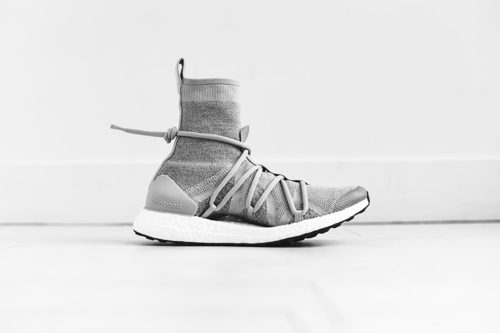 adidas by Stella McCartney WMNS UltraBoost X Mid - Stone / White / Grey