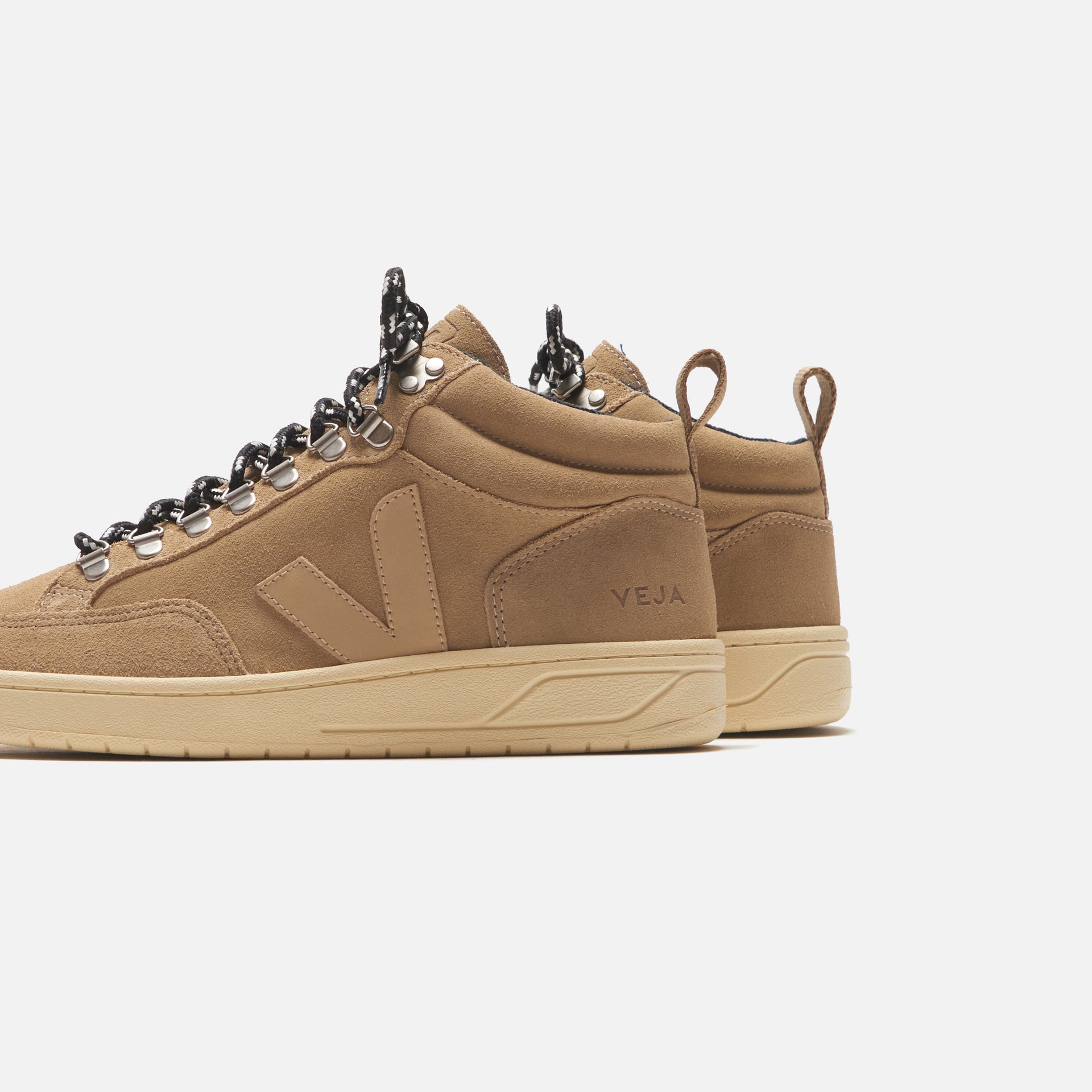 Veja Roraima Dune Almond Suede - Maple