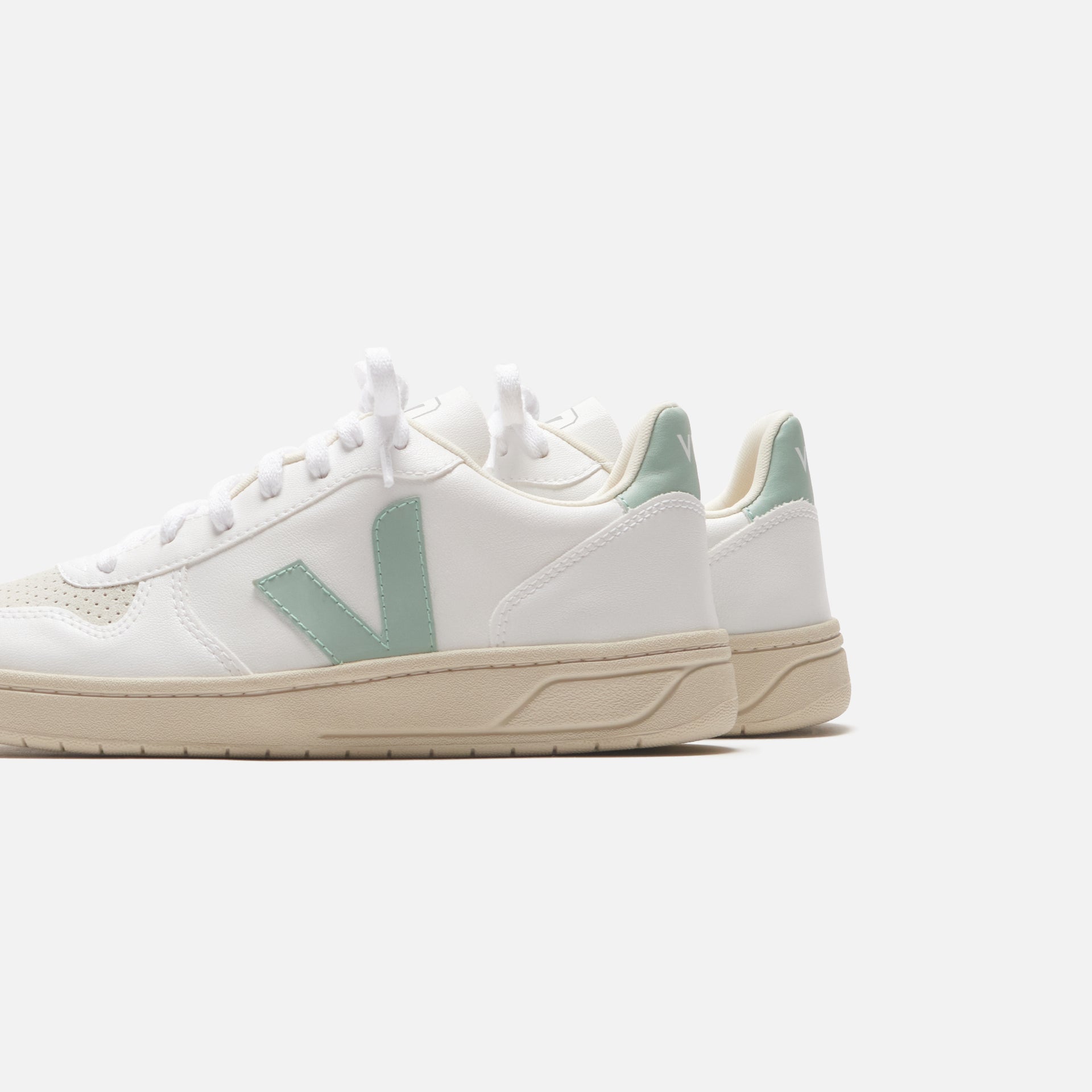 Veja V-10 C.W.L. - White Matcha