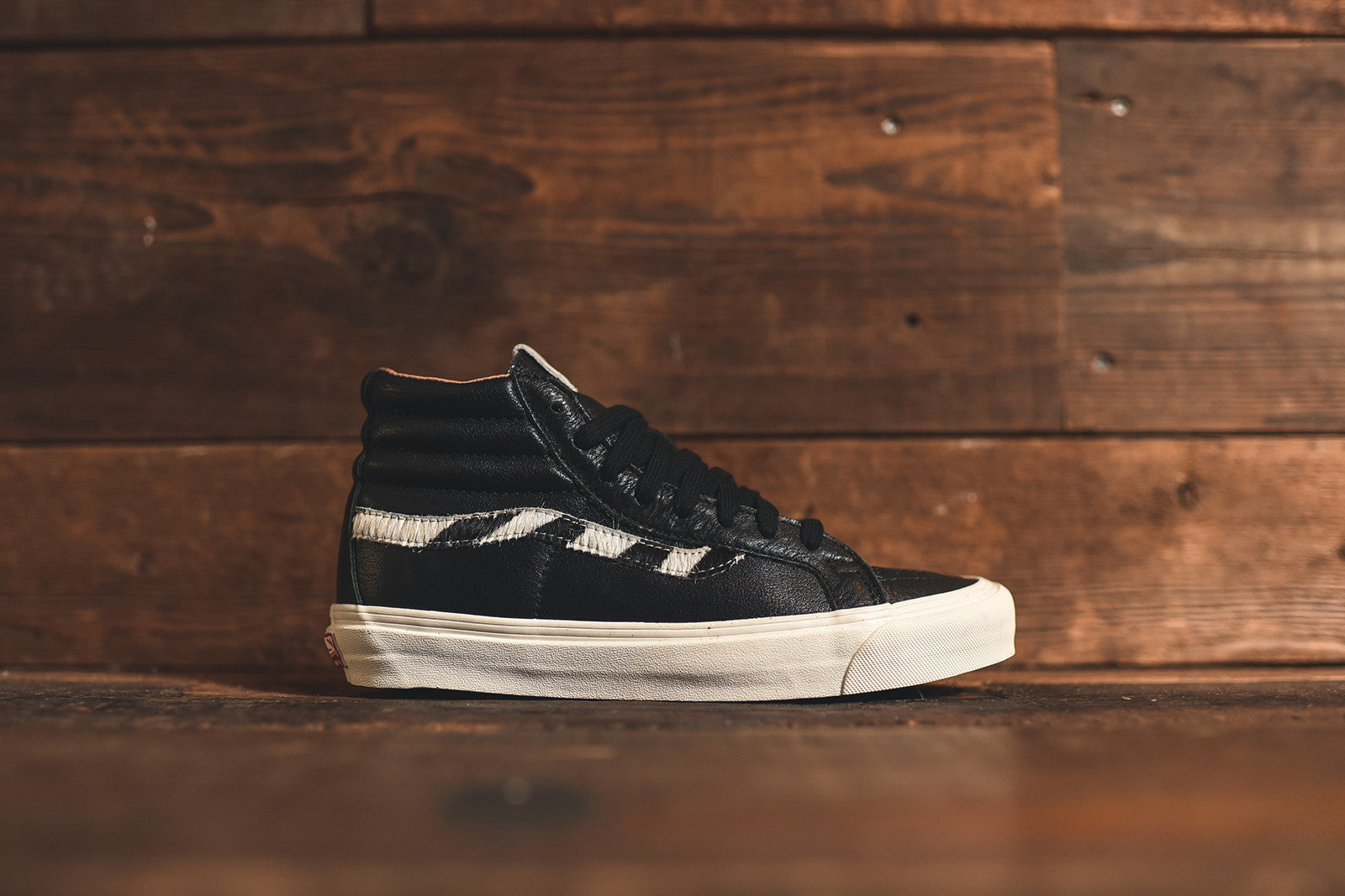 Vans Vault Sk8-Hi LX OG - Zebra
