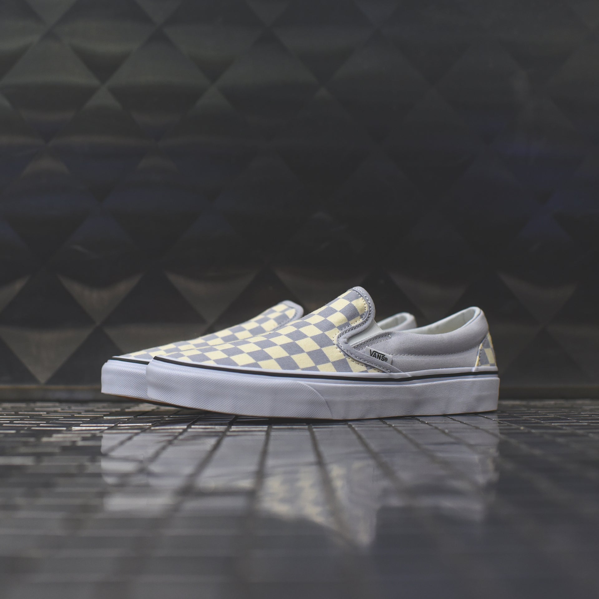 Vans WMNS Classic Slip-On Checkerboard - Gray Dawn / True White