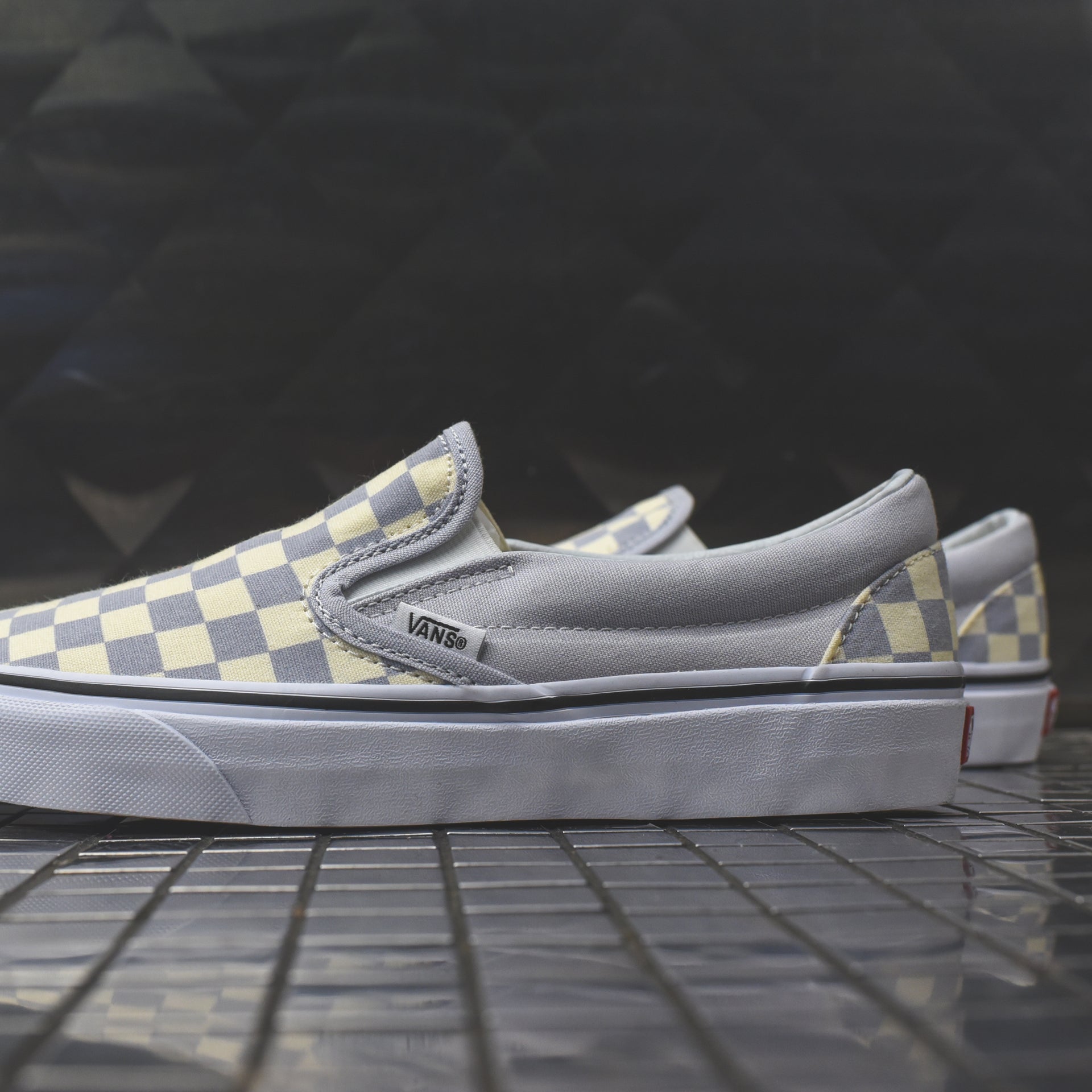 Vans WMNS Classic Slip-On Checkerboard - Gray Dawn / True White
