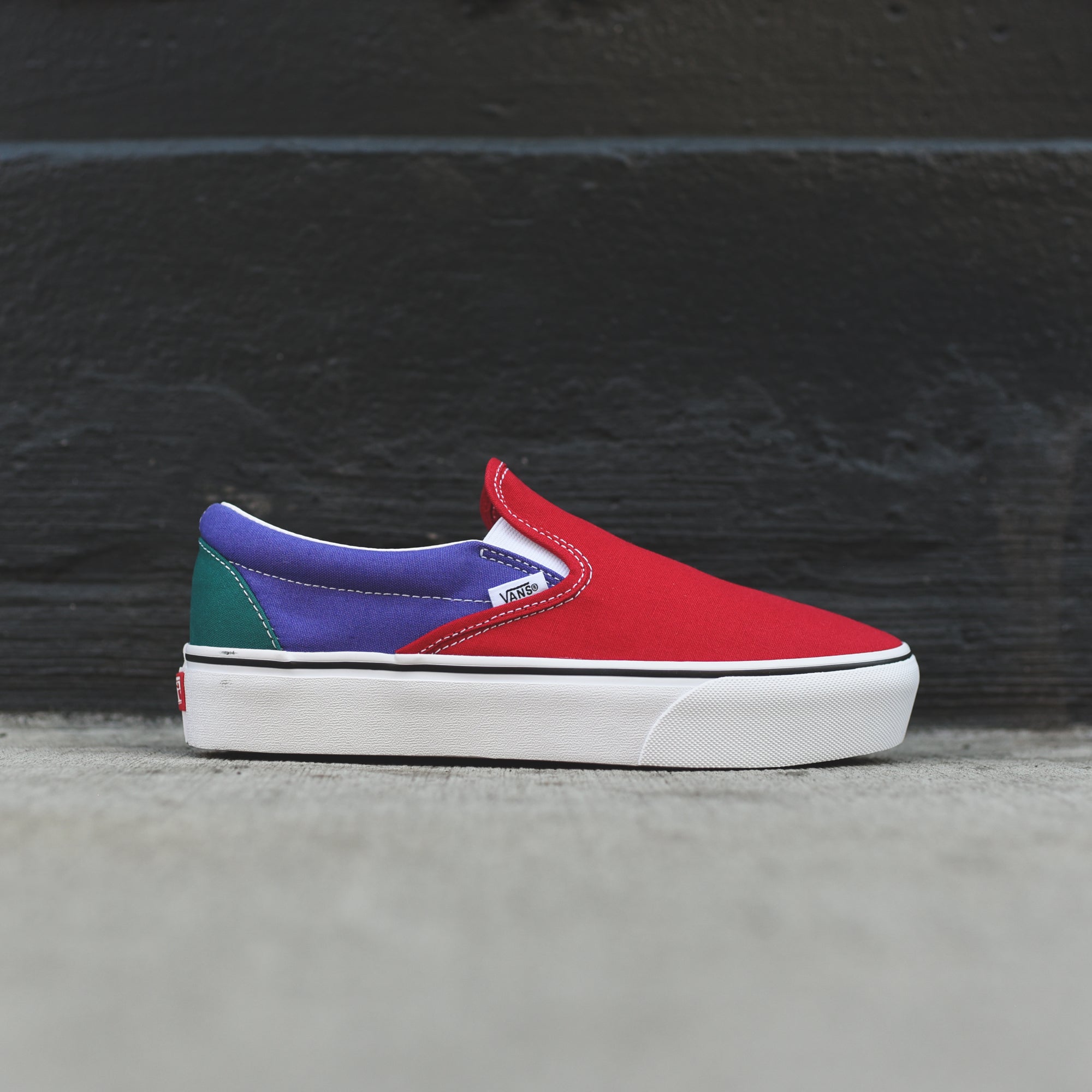 Tango red vans top