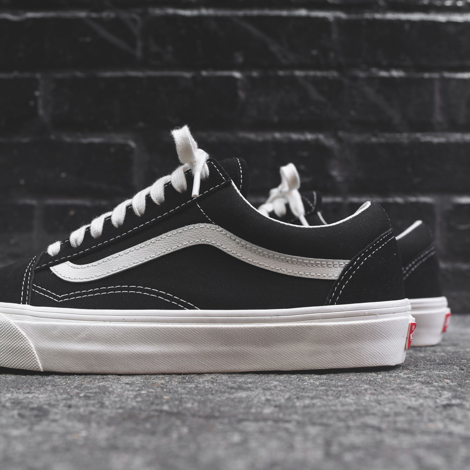 Vans OG Old Skool LX - Black / Marshmallow