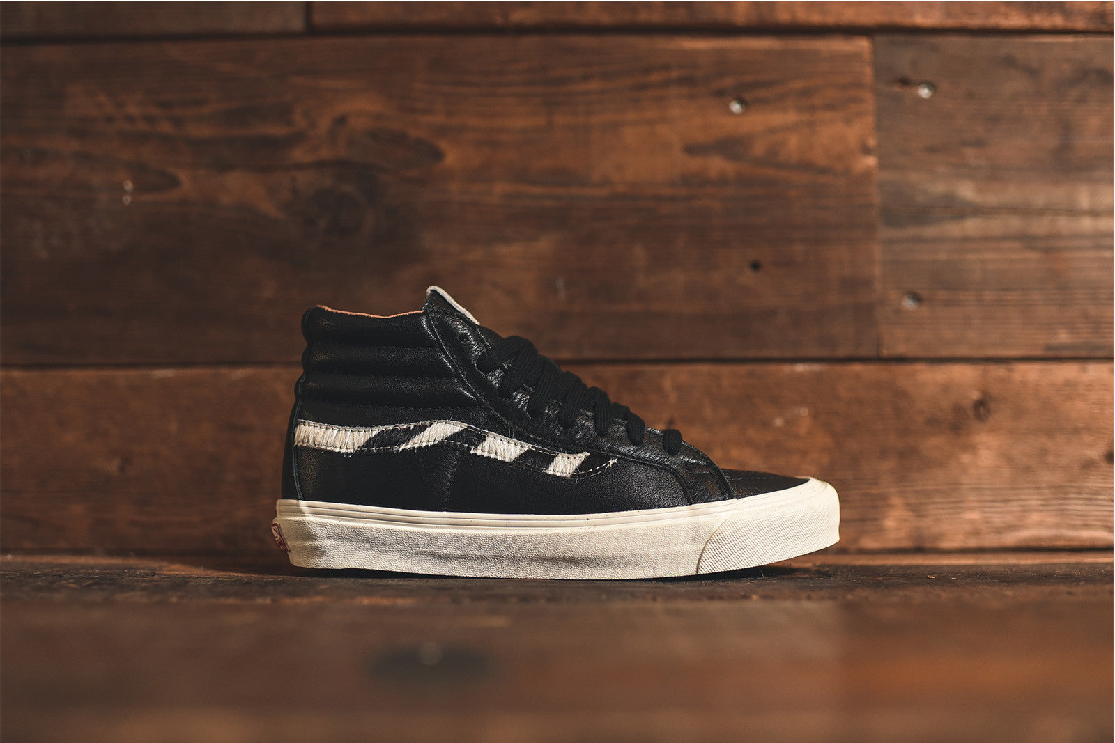Vans Vault Sk8-Hi LX OG - Zebra