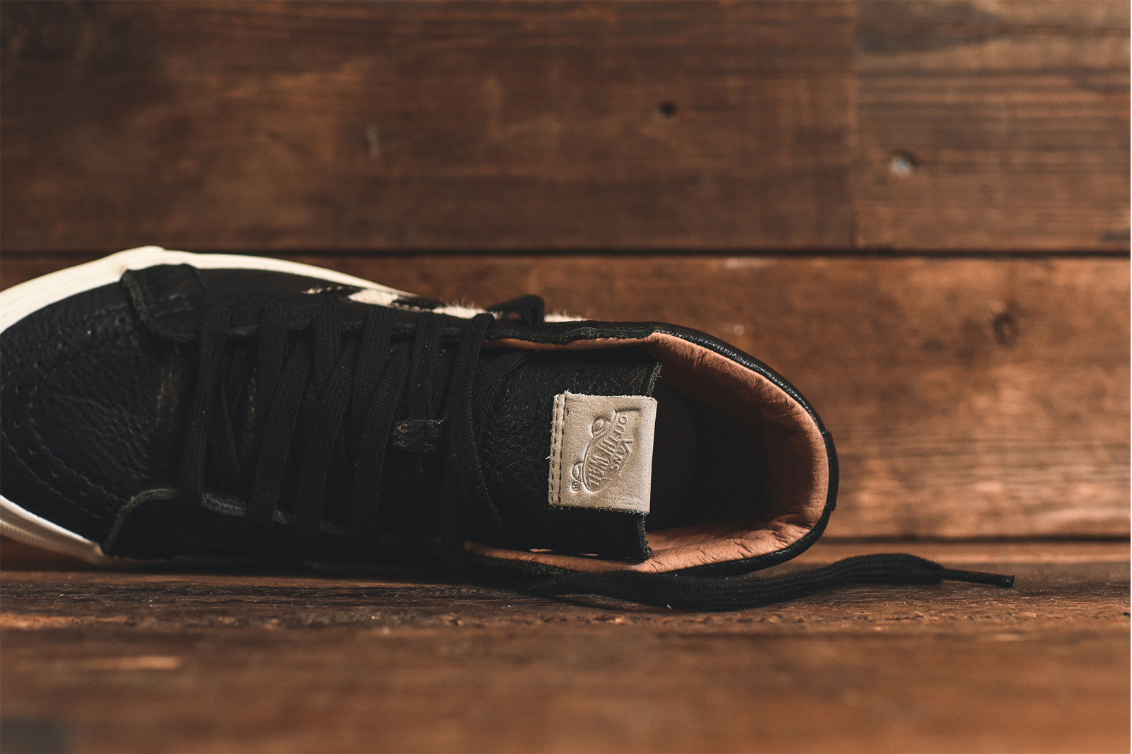 Vans Vault Sk8-Hi LX OG - Zebra