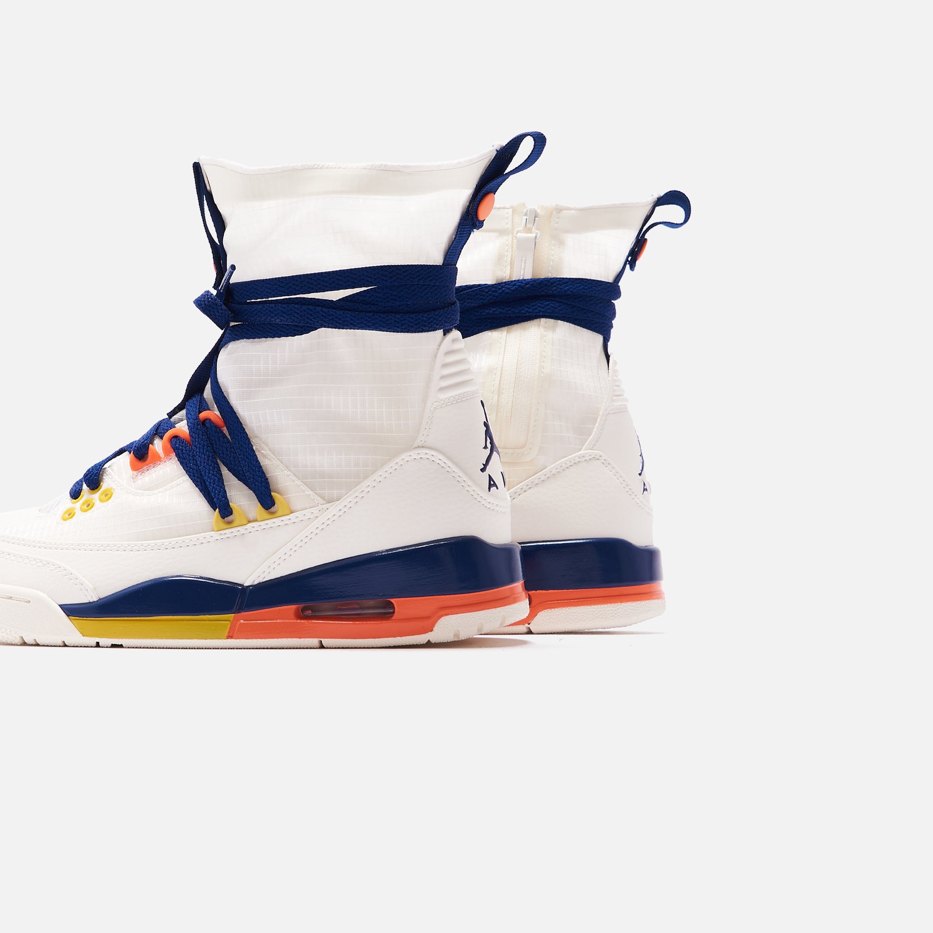 Nike WMNS Air Jordan 3 Explorer - Lite Sail / Blue Void / Orange