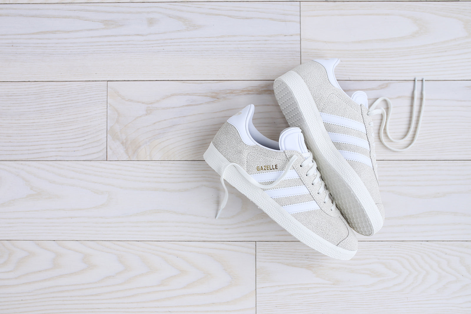adidas Originals WMNS Gazelle - Off White Kith adidas Originals WMNS Gazelle - Off White Kith