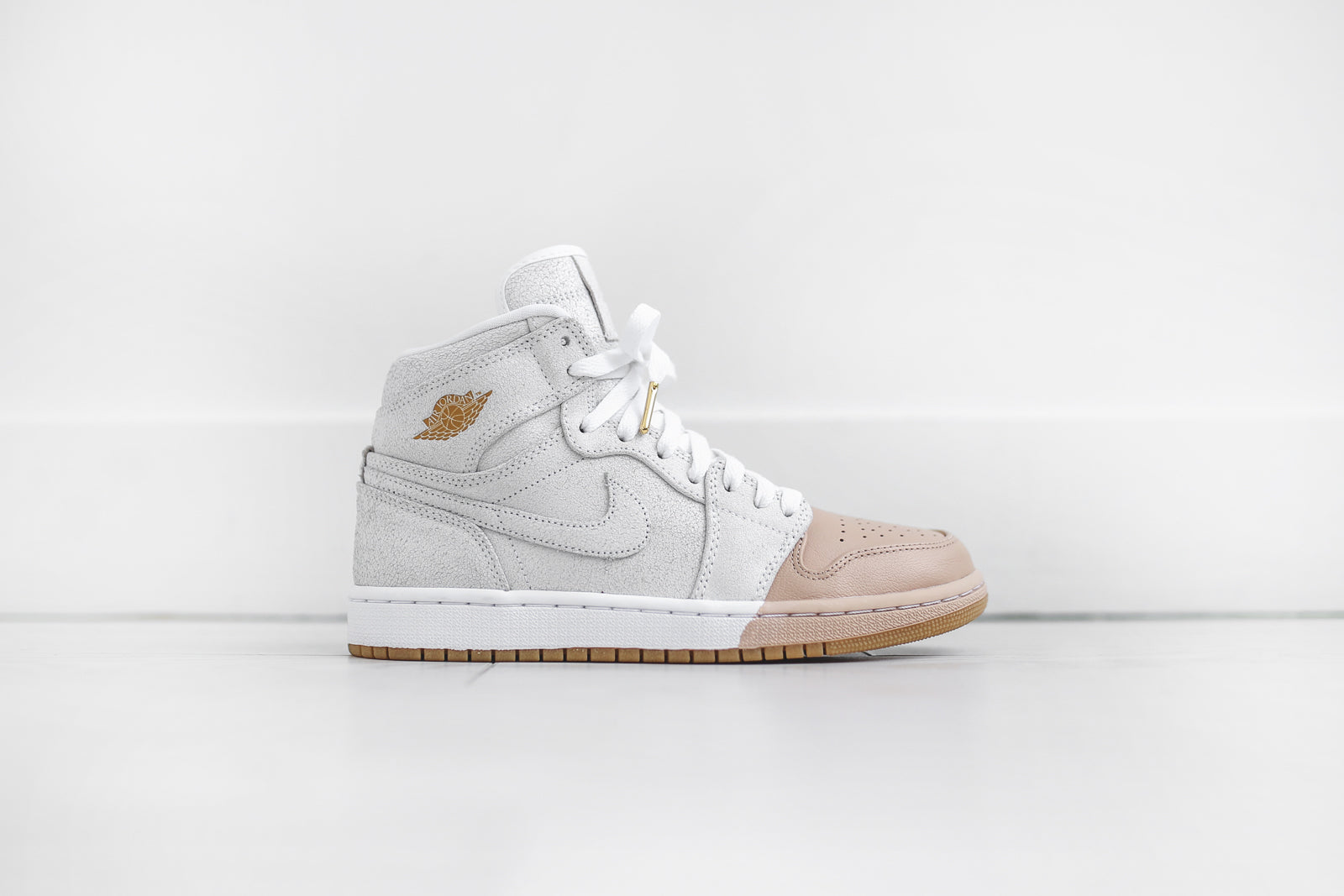 Nike WMNS Air Jordan 1 High PRM Split - Tan Toe
