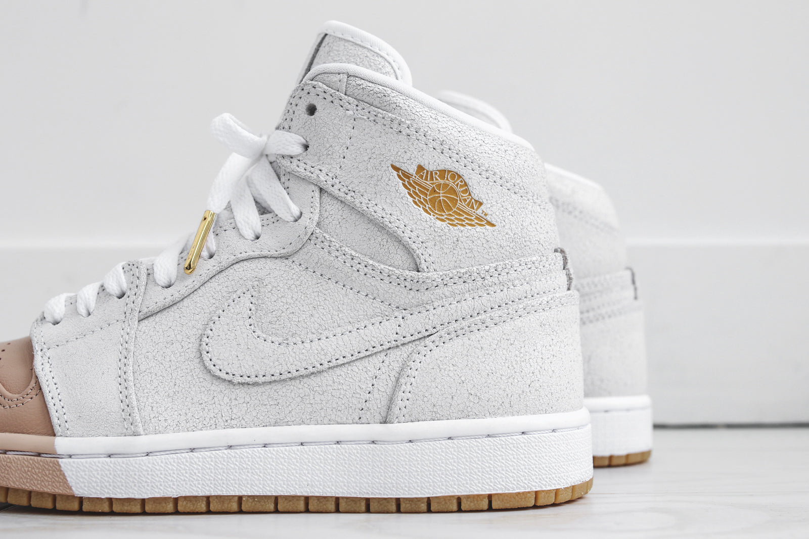 Nike WMNS Air Jordan 1 High PRM Split - Tan Toe