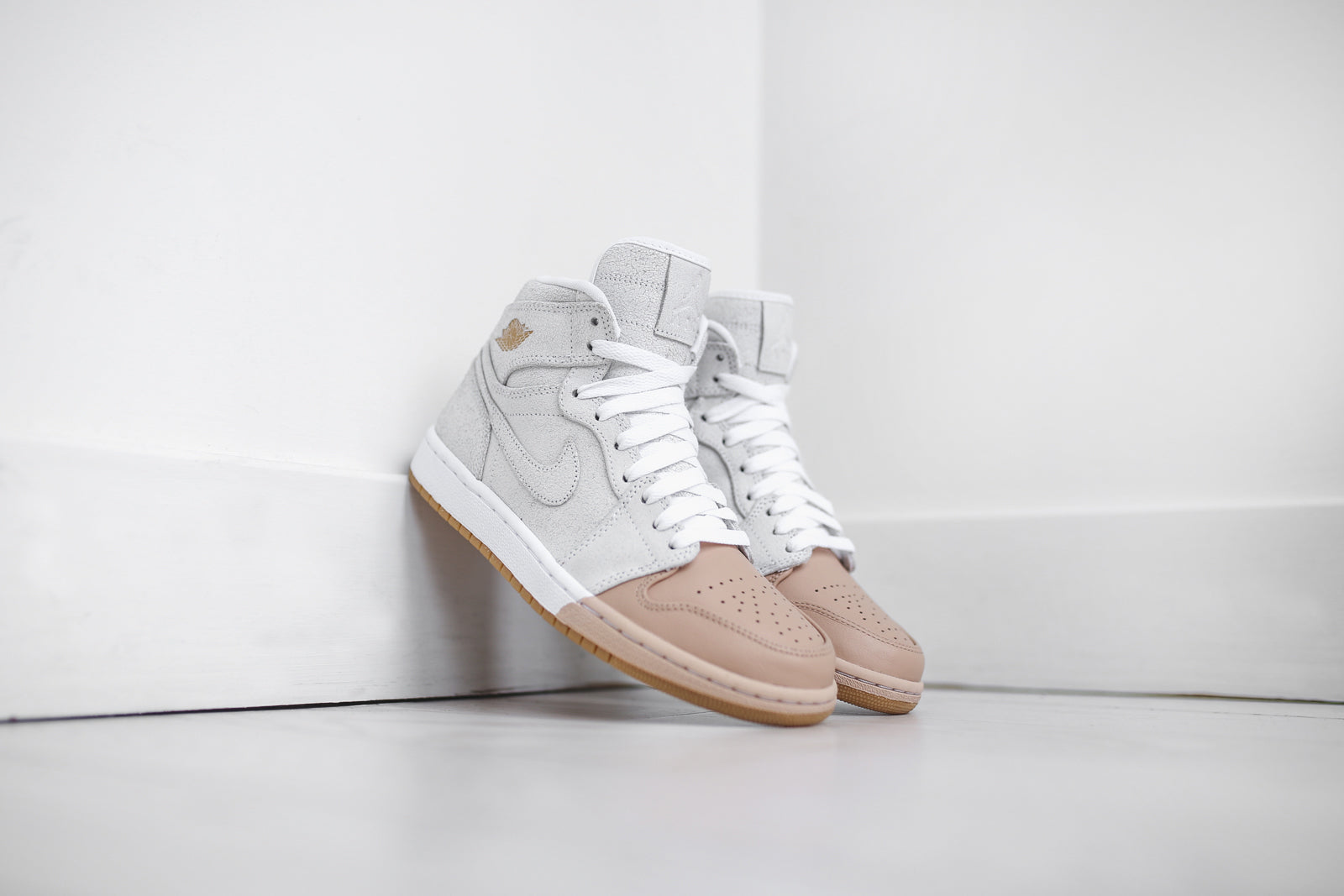 Nike WMNS Air Jordan 1 High PRM Split - Tan Toe