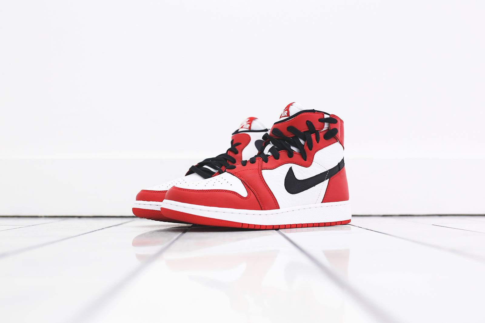 Nike WMNS Air Jordan 1 Rebel XX OG - White / Red / Black