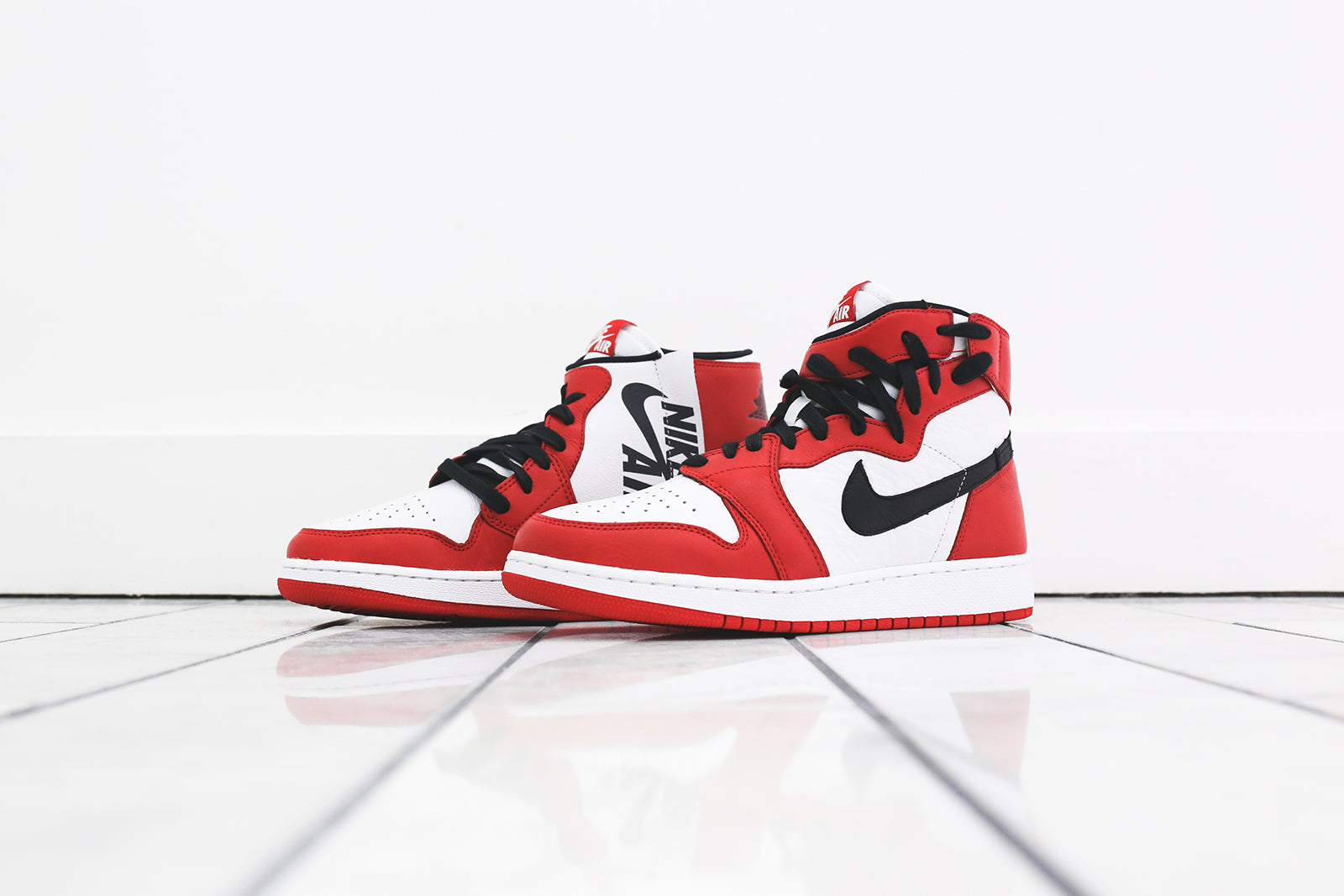 Nike WMNS Air Jordan 1 Rebel XX OG - White / Red / Black