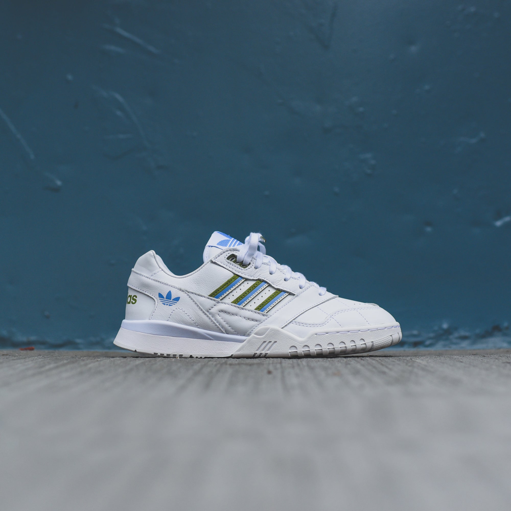 adidas Originals WMNS A.R. Trainer 100 White Tech Olive Real Blue