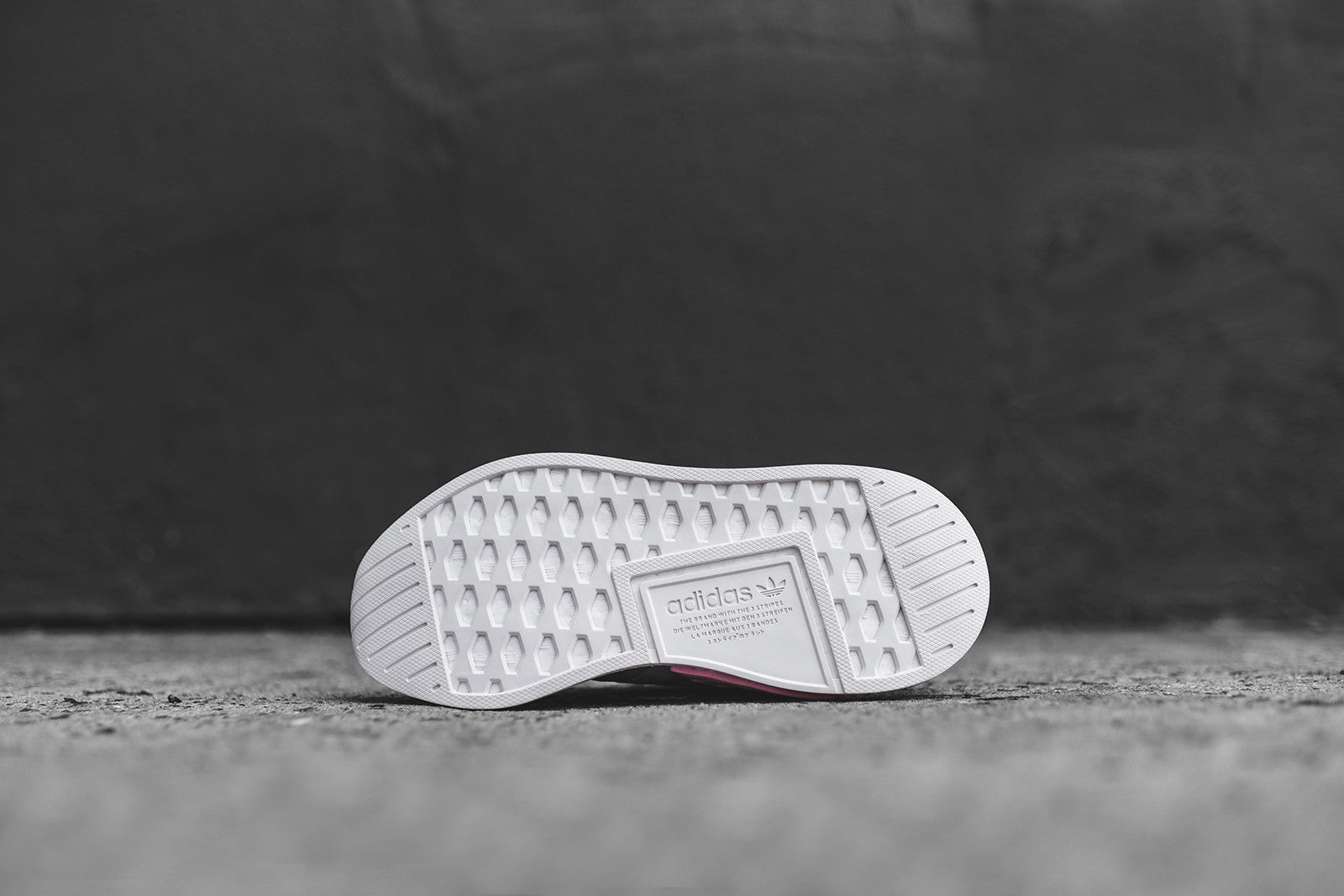 adidas Originals WMNS NMD_R2 PK - Grey / White