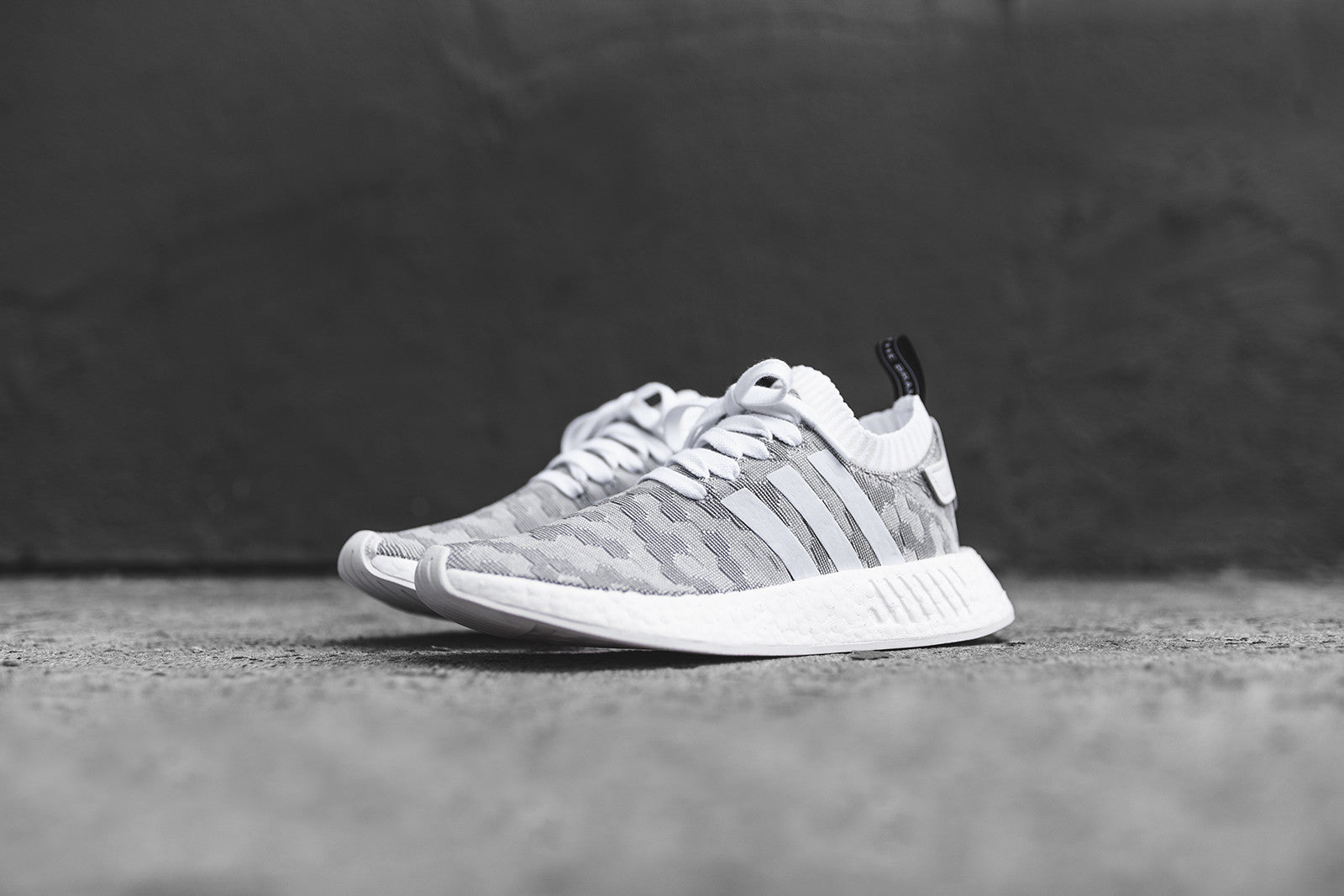 adidas Originals WMNS NMD_R2 PK - Grey / White