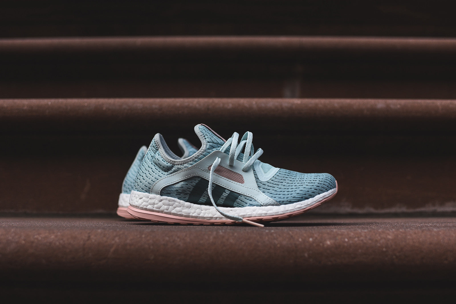 Adidas pure boost mint top