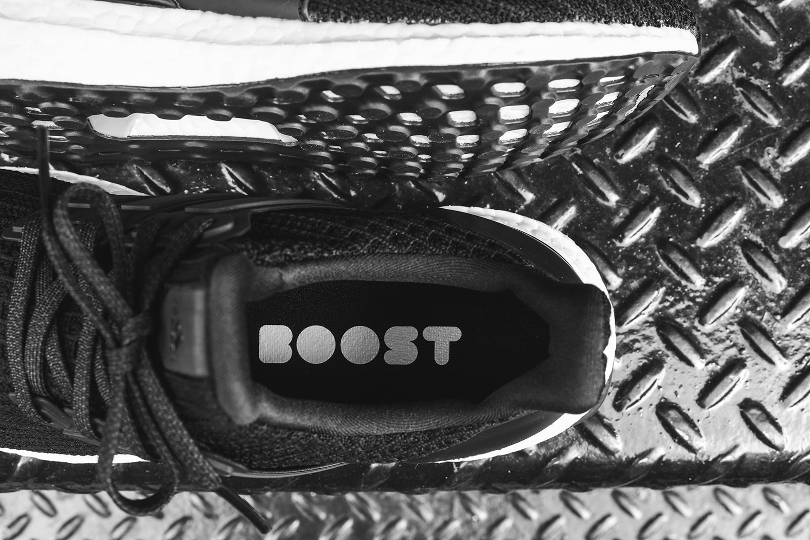 adidas WMNS Ultraboost 4.0 - Black / White