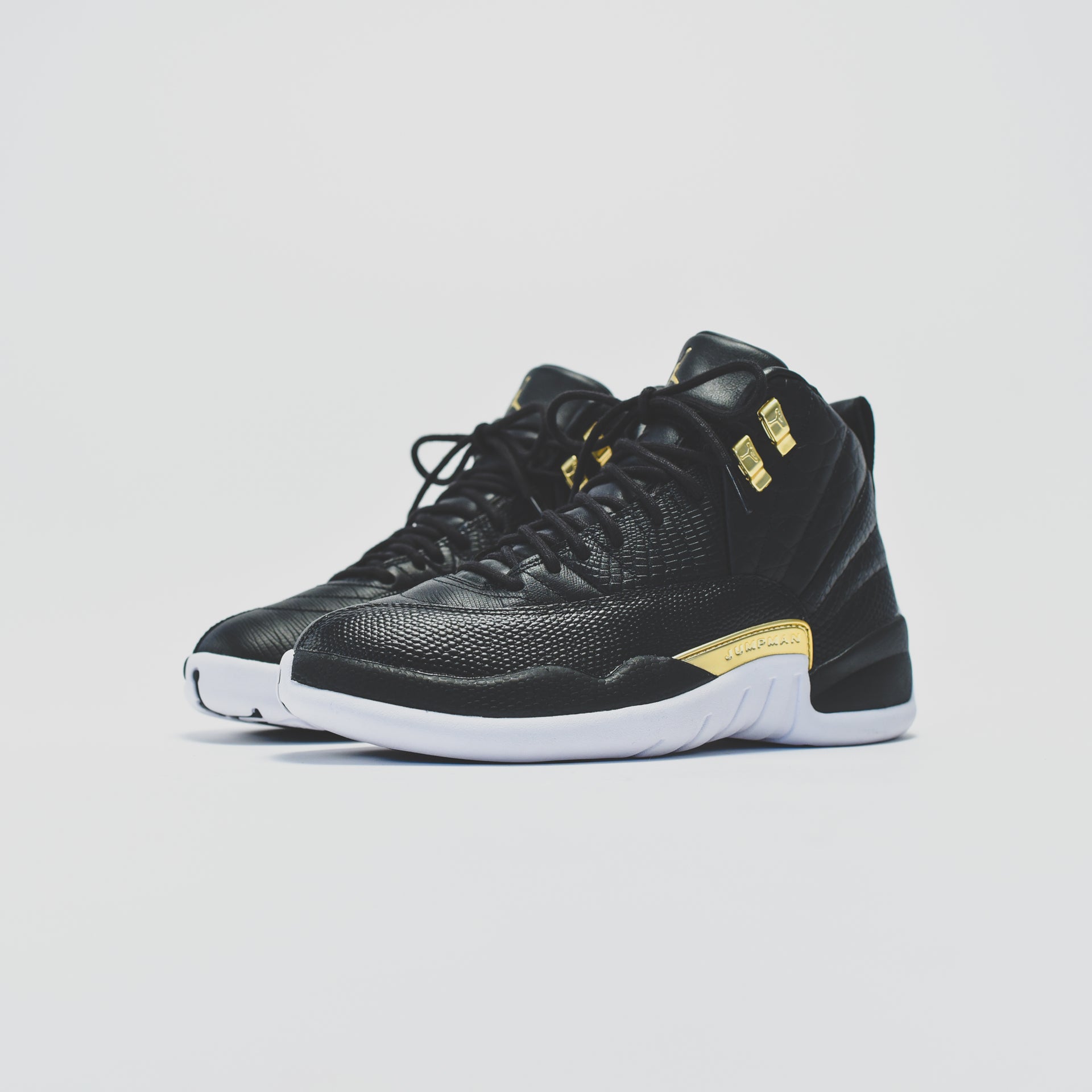 Nike WMNS Air Jordan XII - Black / Metallic Gold / White