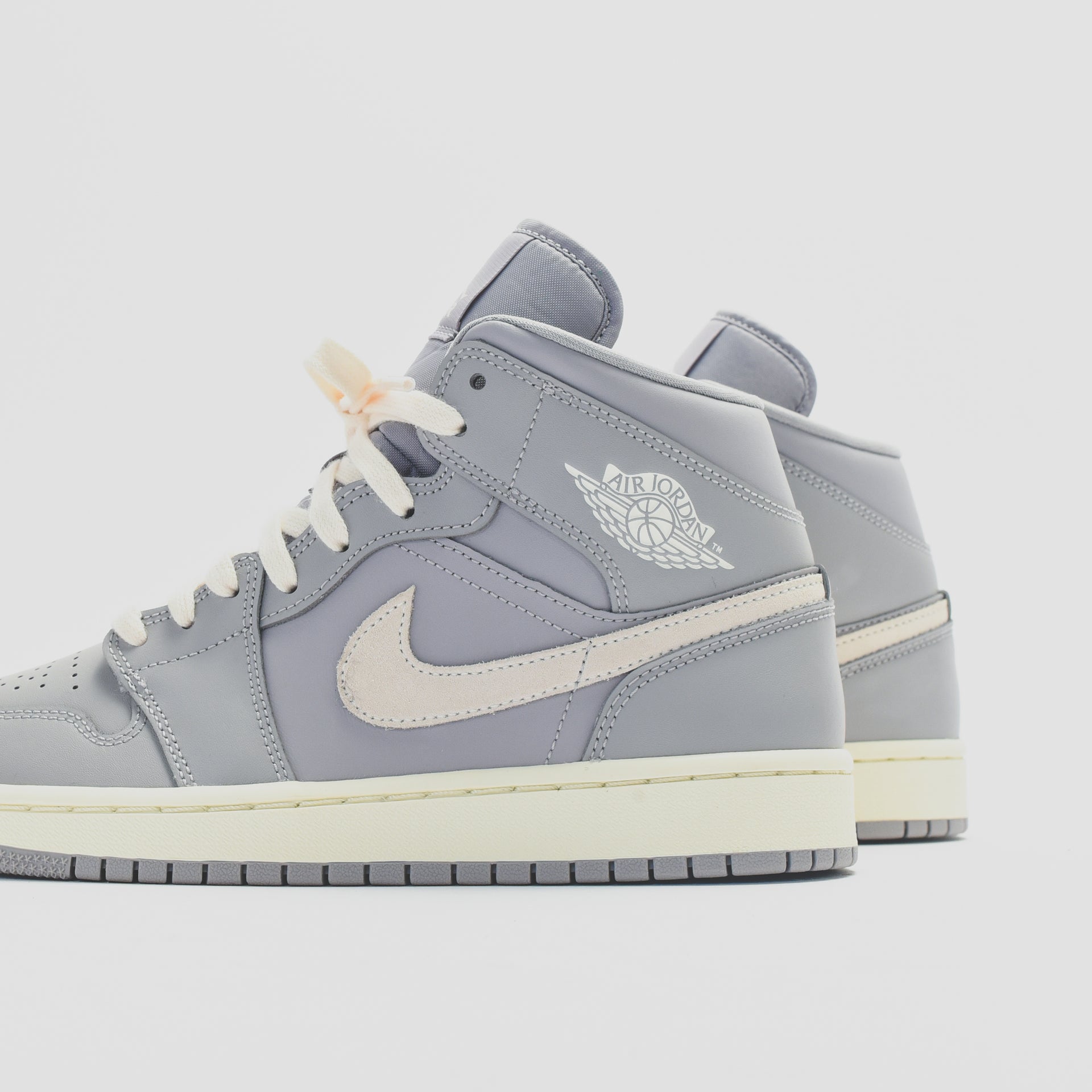 Nike WMNS Air Jordan 1 Mid - Atmosphere Grey / Pale Ivory