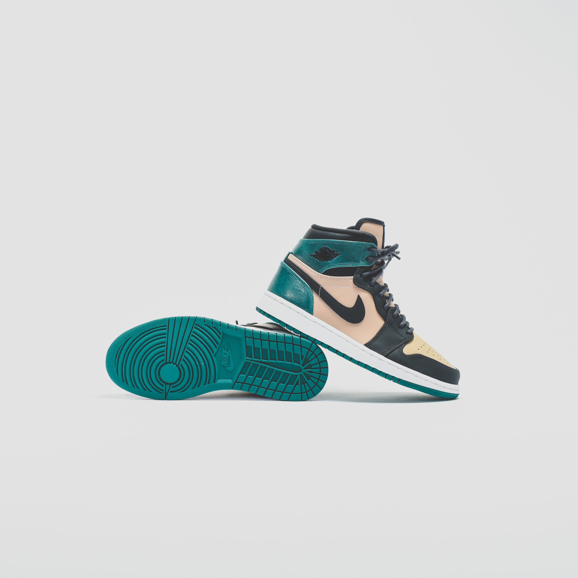 Bio beige hotsell jordan 1