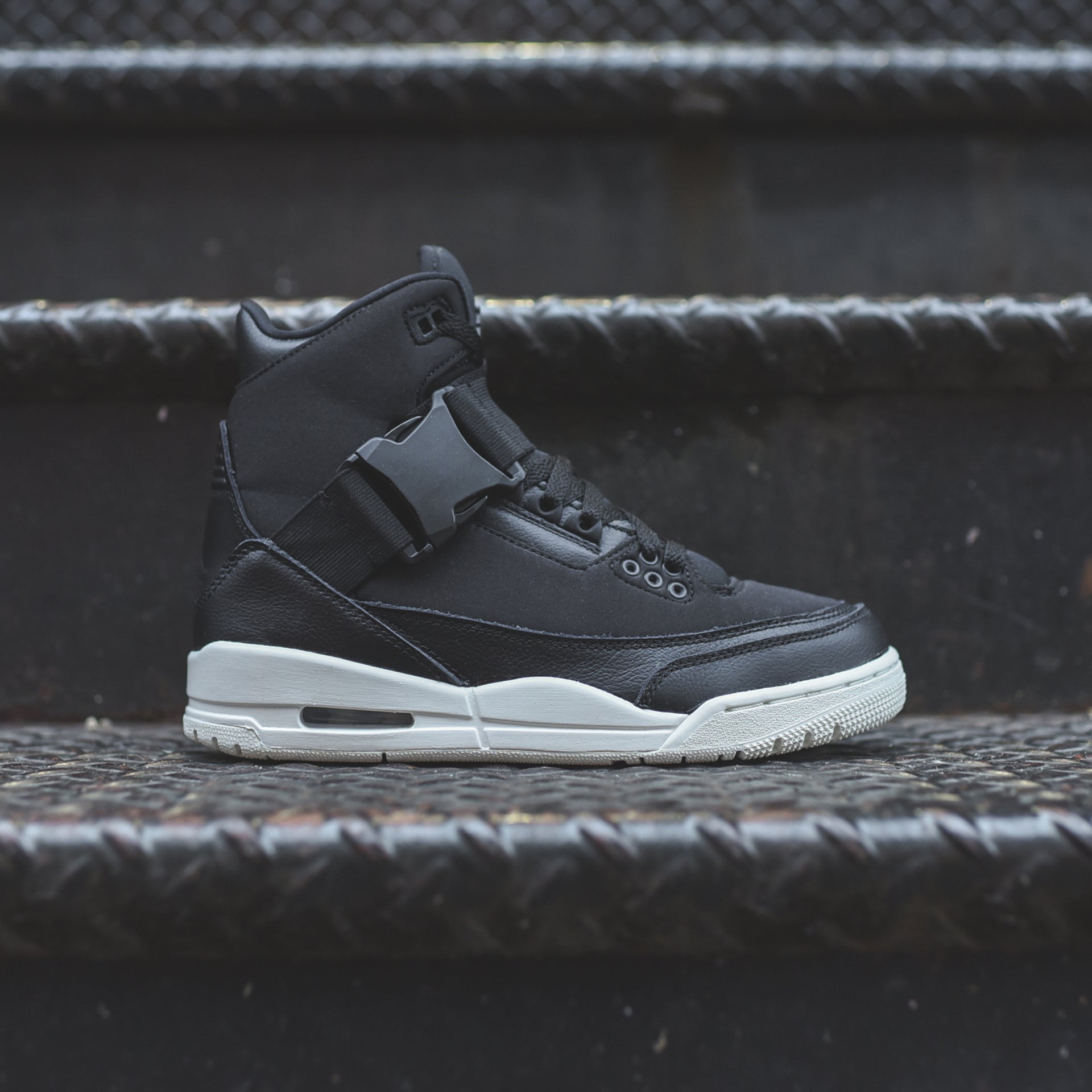 Nike WMNS Air Jordan 3 Explorer XX - Black / Sail