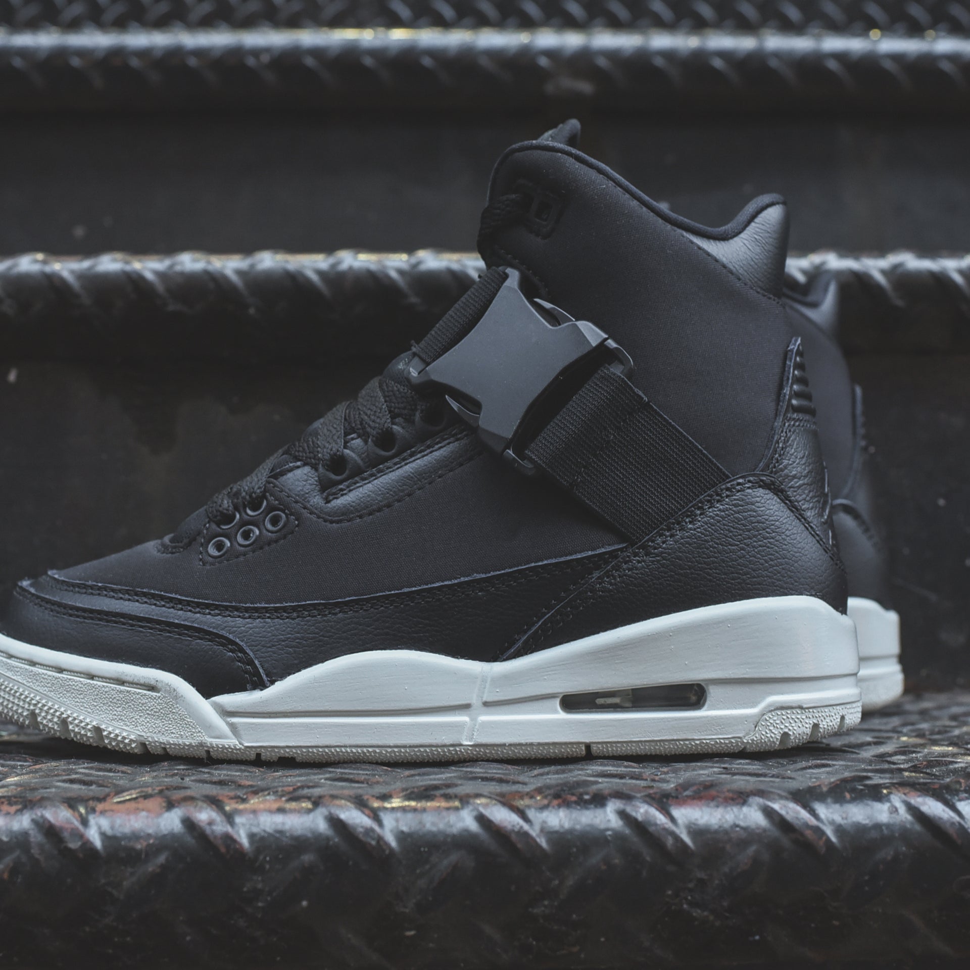 Nike WMNS Air Jordan 3 Explorer XX - Black / Sail