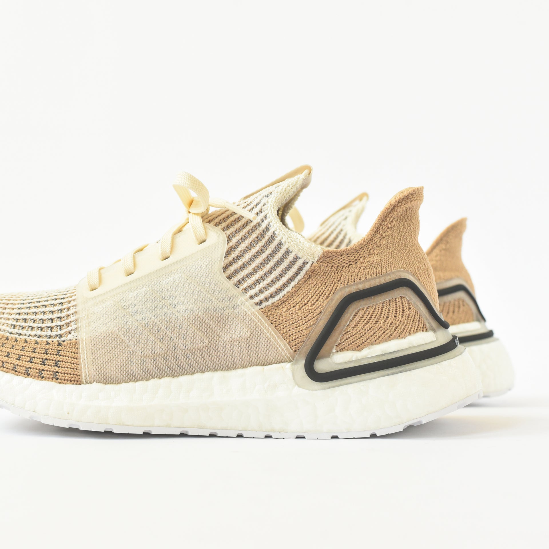 adidas WMNS UltraBoost 19 - Chalk White / St Pale Nude / Core Black