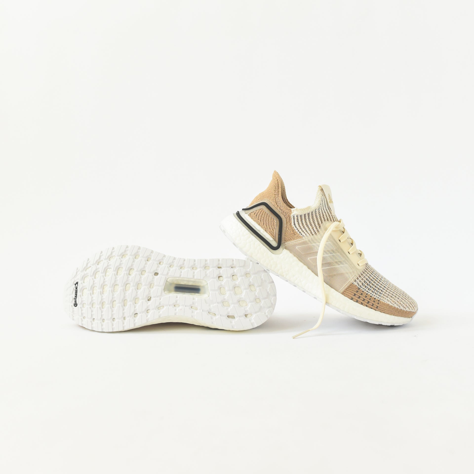 adidas WMNS UltraBoost 19 - Chalk White / St Pale Nude / Core Black Kith adidas WMNS UltraBoost 19 - Chalk White / St Pale Nude / Core Black Kith