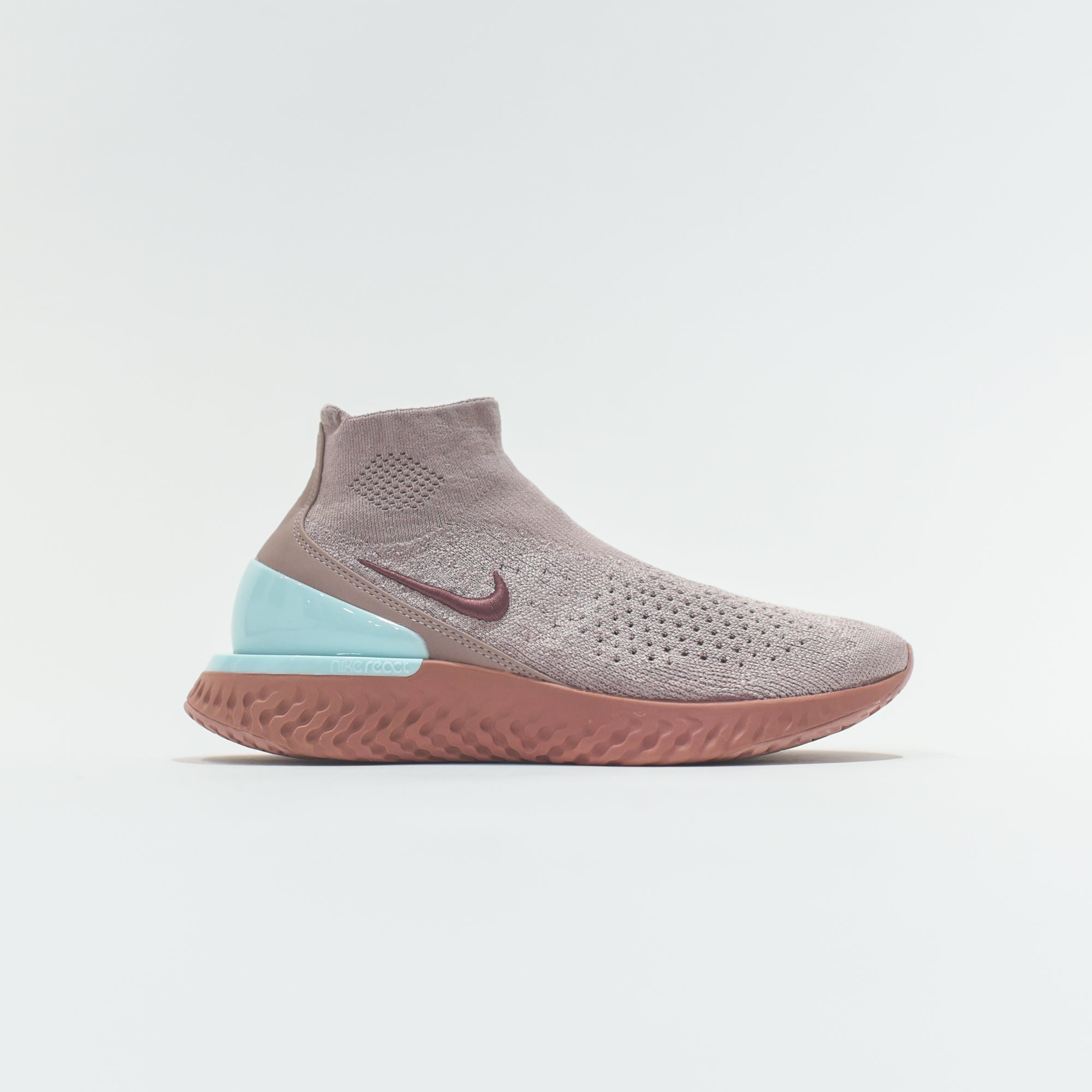 Nike react rise flyknit cheap