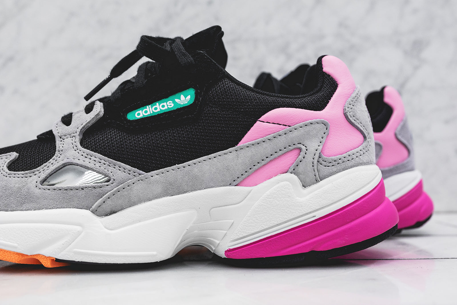 adidas Originals WMNS Falcon - Black / Pink