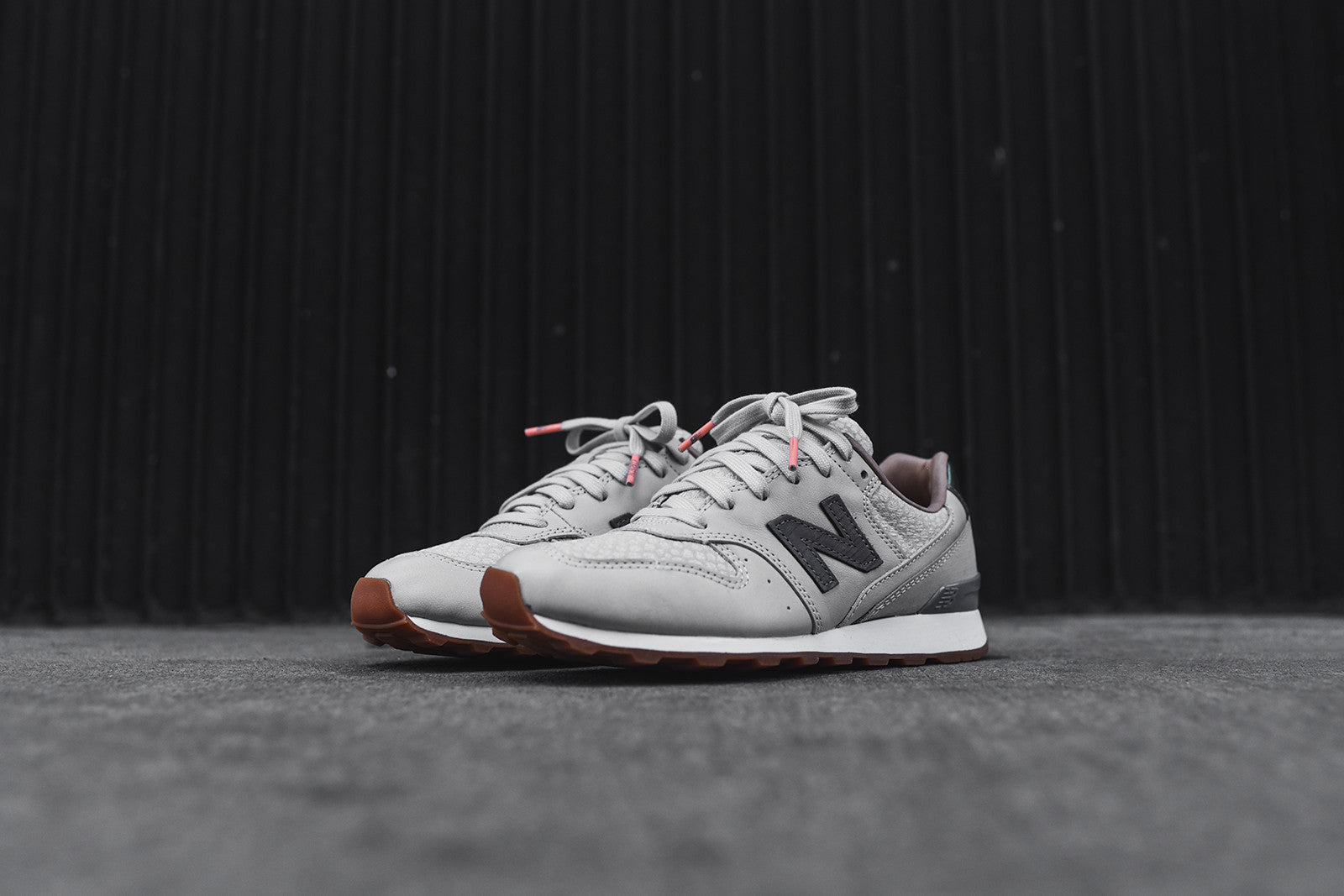 New Balance WMNS L696GFR - Grey