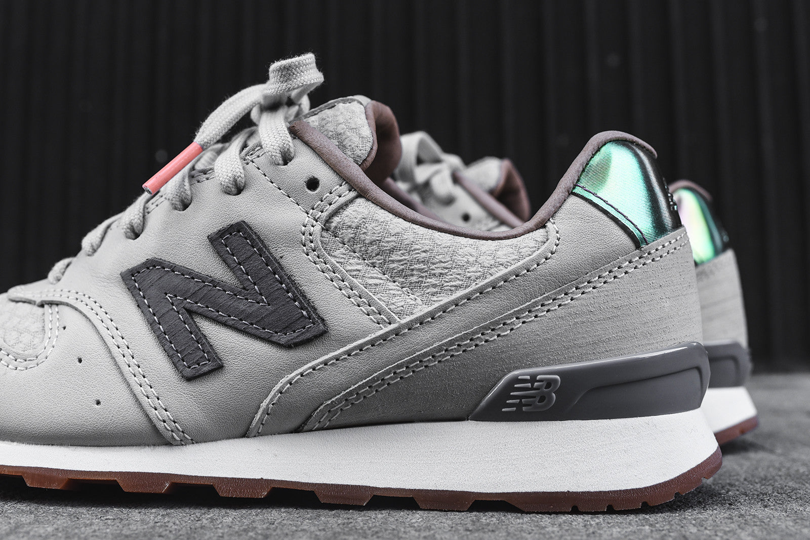 New Balance WMNS L696GFR - Grey