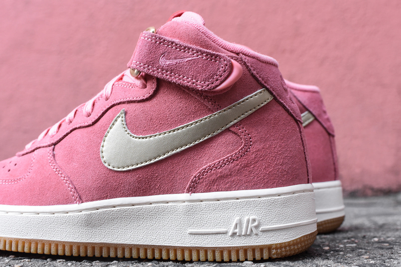 Nike WMNS Air Force 1 Mid '07 - Pink