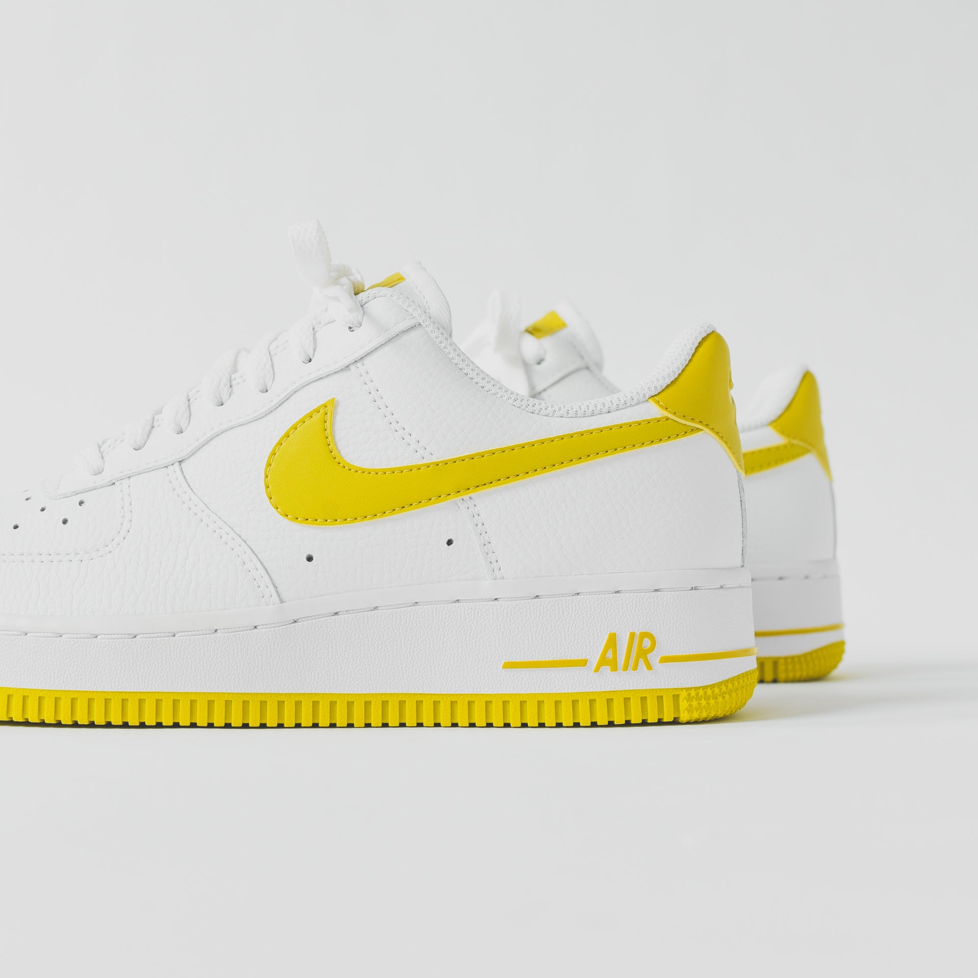 Nike WMNS Air Force 1 '07 - White / Bright Citron