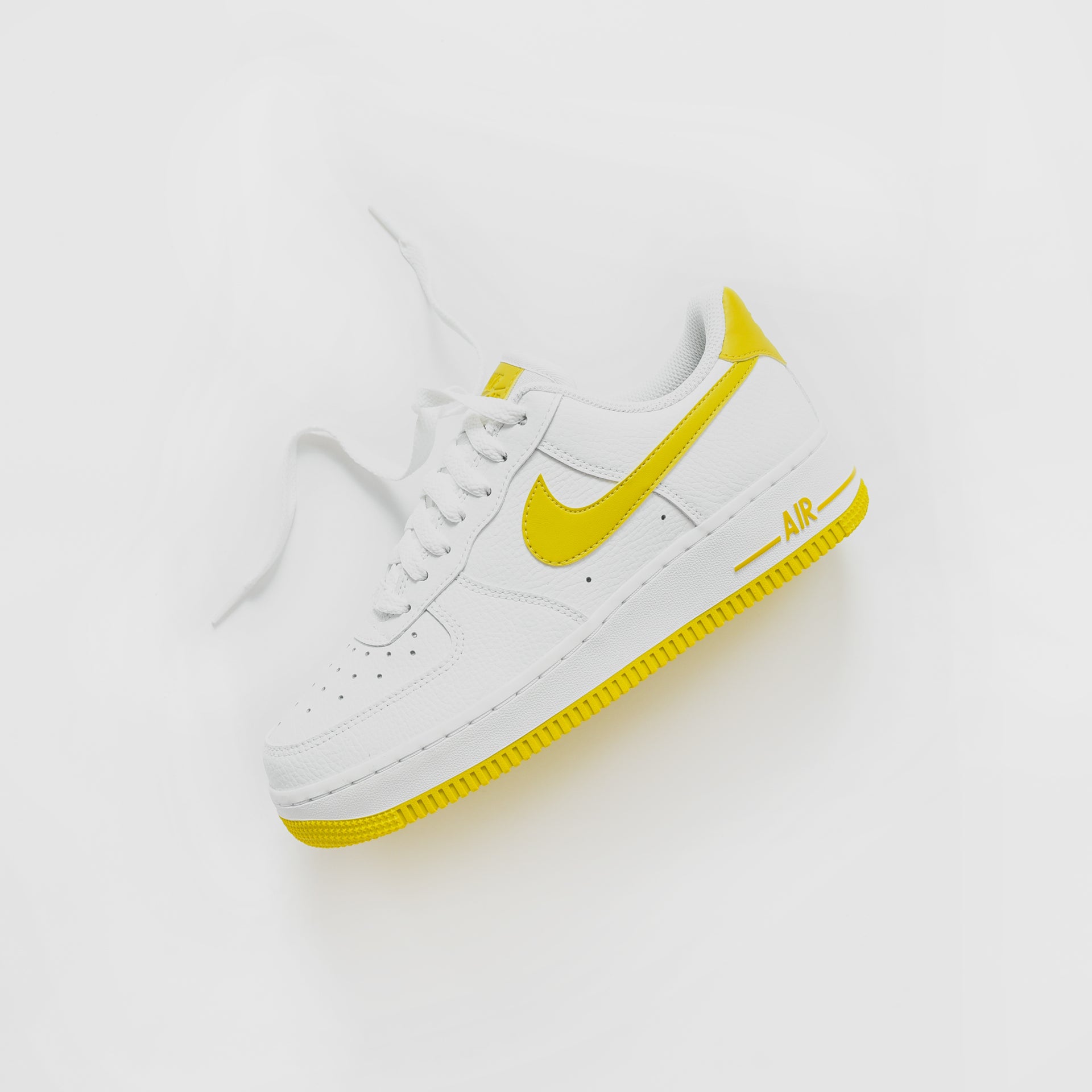 Nike WMNS Air Force '07 White Bright Citron – Kith