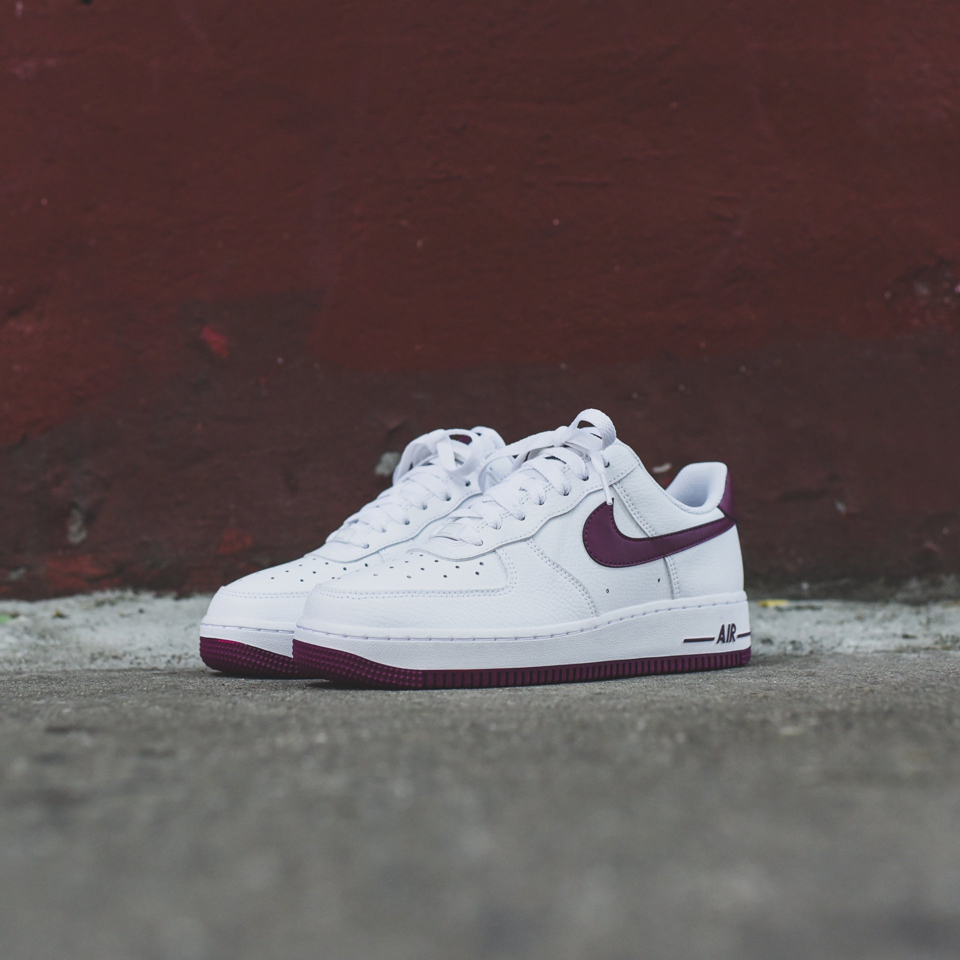 Nike WMNS Air Force 1 '07 - White / Bordeaux