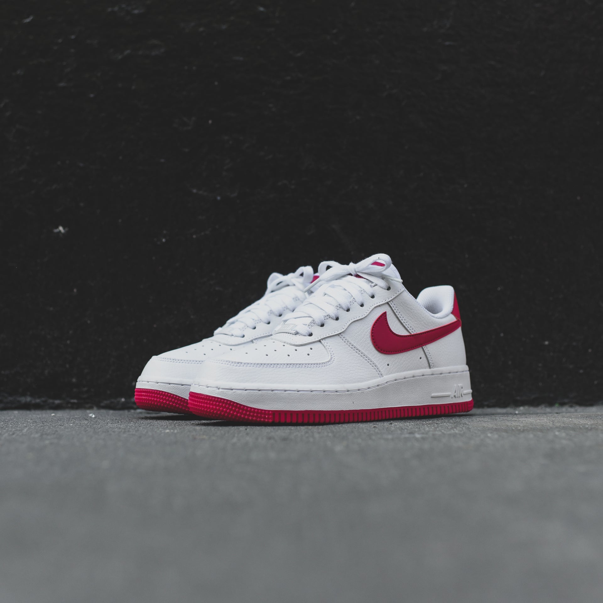Nike WMNS Air Force 1 '07 - White / Wild Cherry / Nobel Red