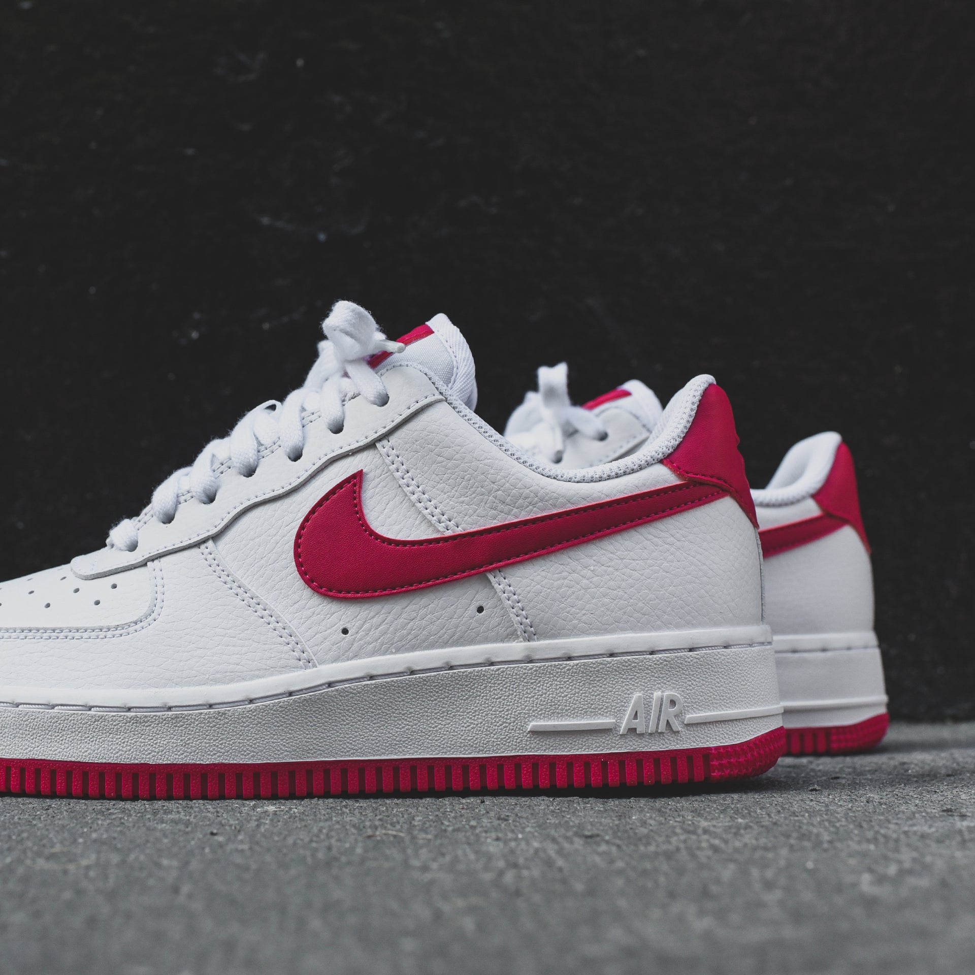 Nike WMNS Air Force 1 '07 - White / Wild Cherry / Nobel Red
