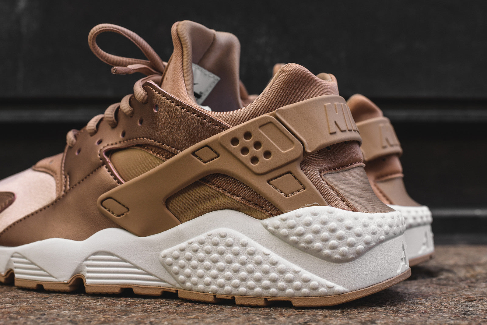 Nike WMNS Air Huarache Run SE - Bronze