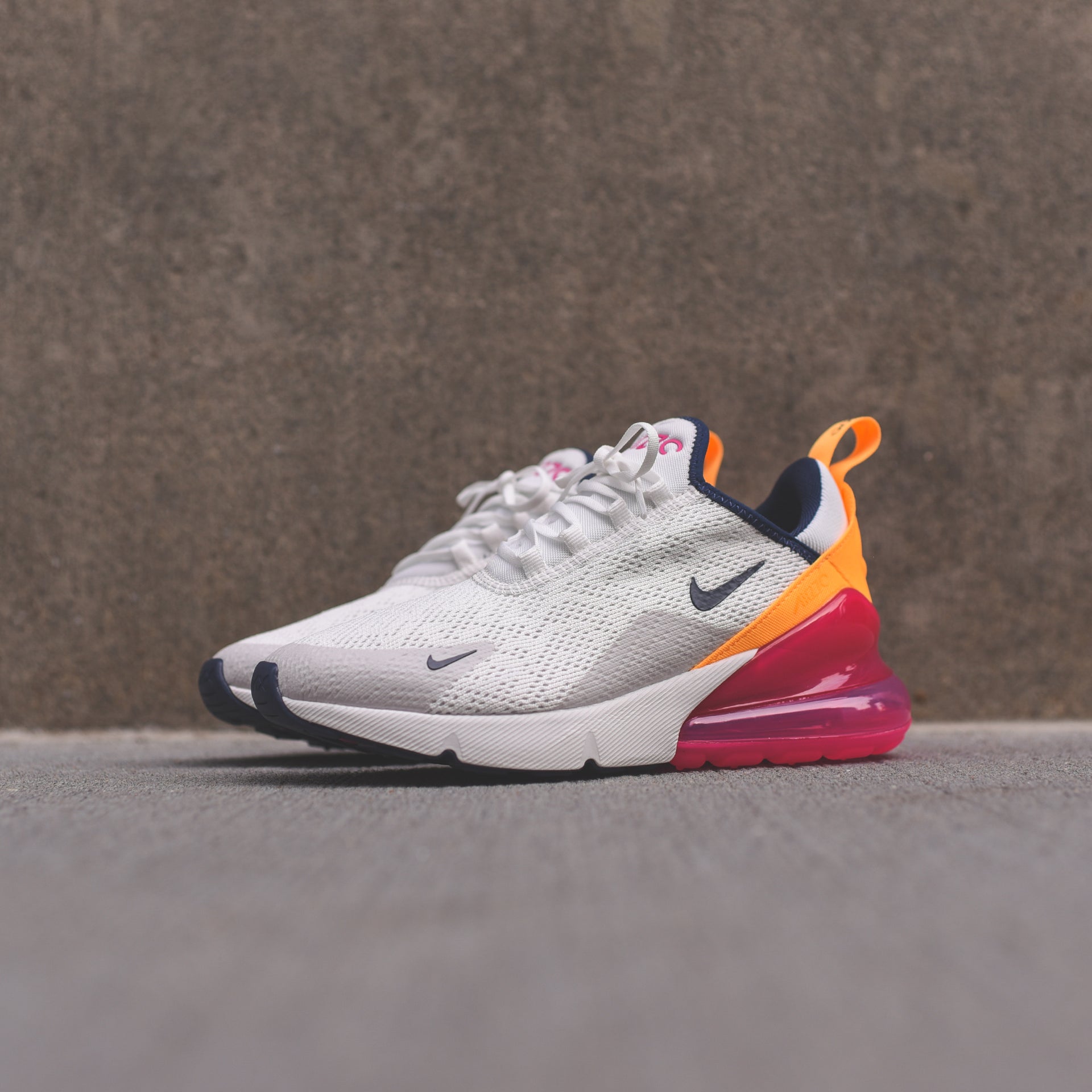 Nike WMNS Air Max 270 - Summit White / Midnight Navy / Laser Fuchsia
