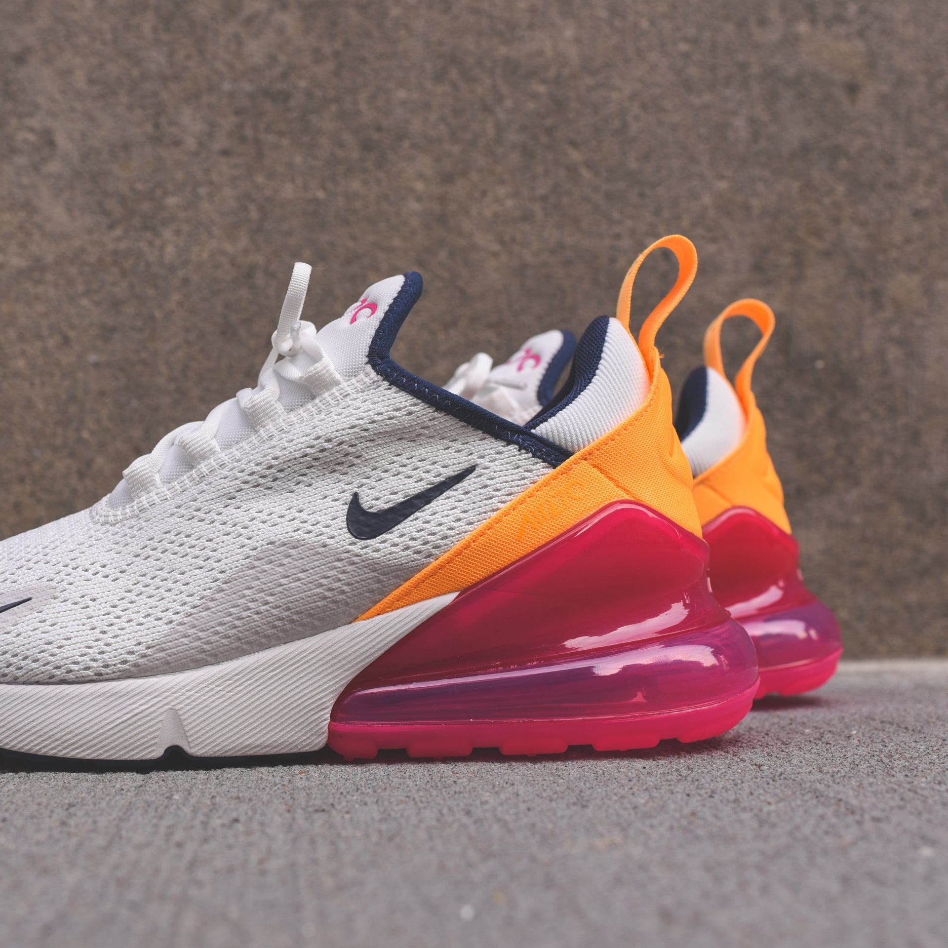 Nike WMNS Air Max 270 - Summit White / Midnight Navy / Laser Fuchsia