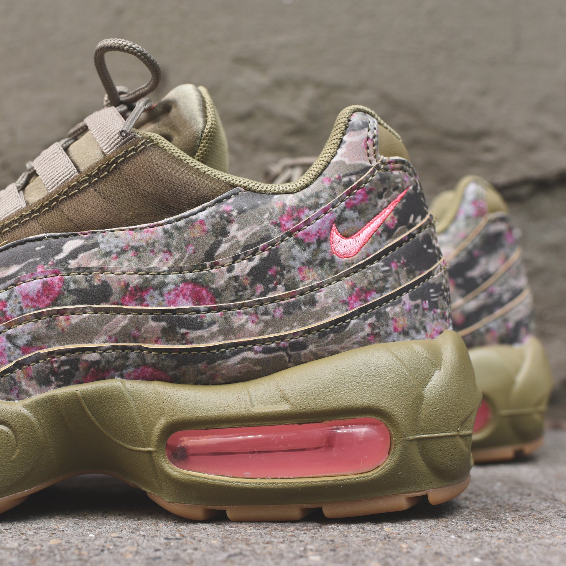 Nike WMNS Air Max 95 - Olive / Camo