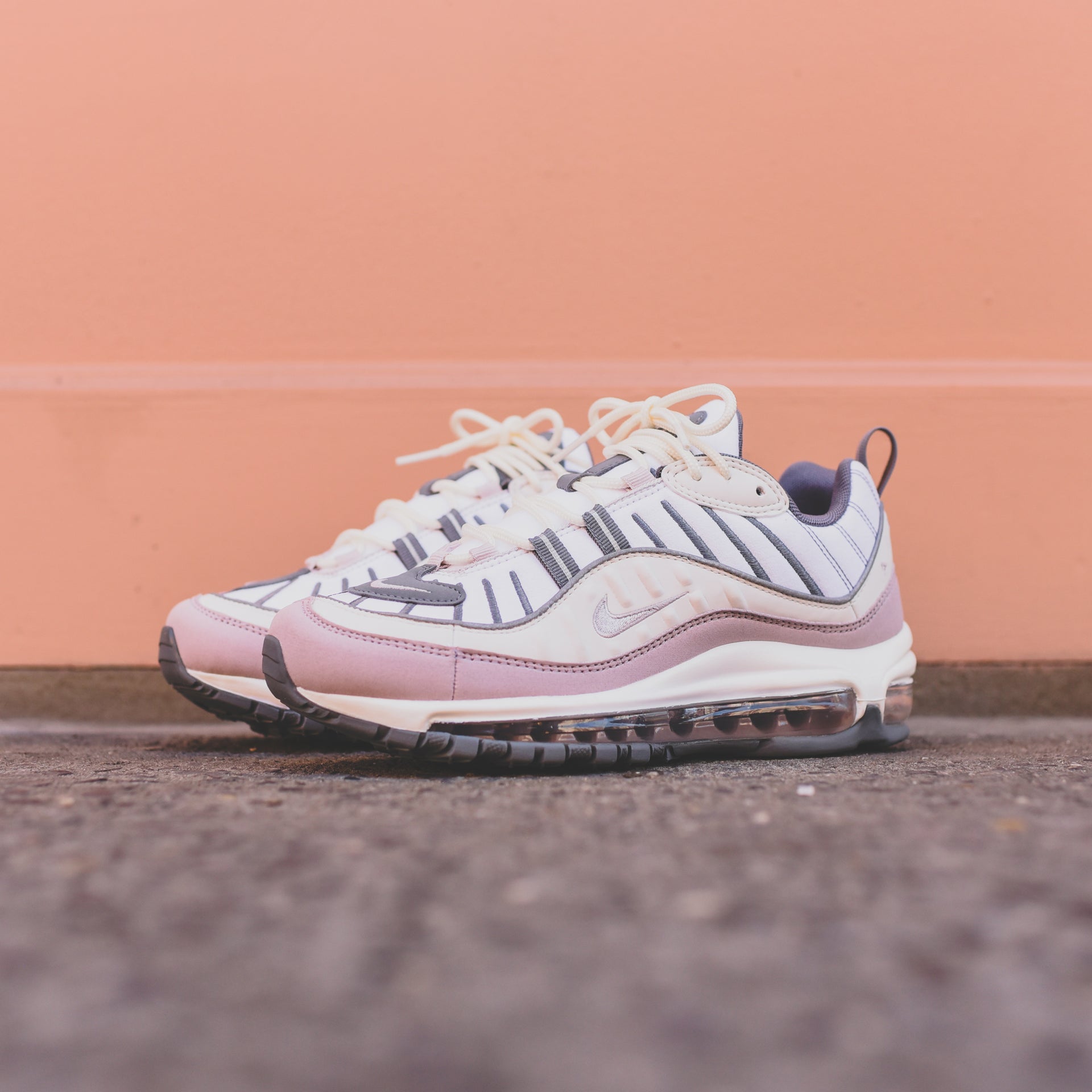 Nike WMNS Air Max 98 - Summit White / Violet Ash / Cool Grey