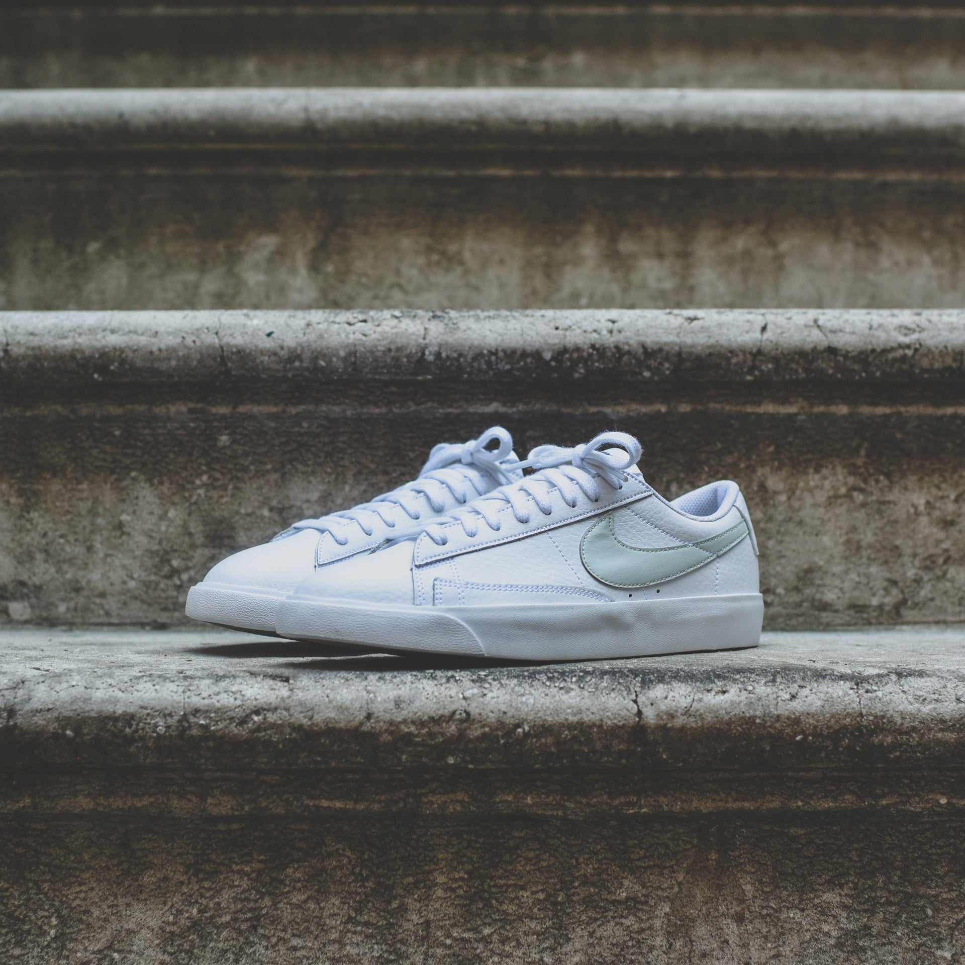 Nike Blazer Low - White / Glacier