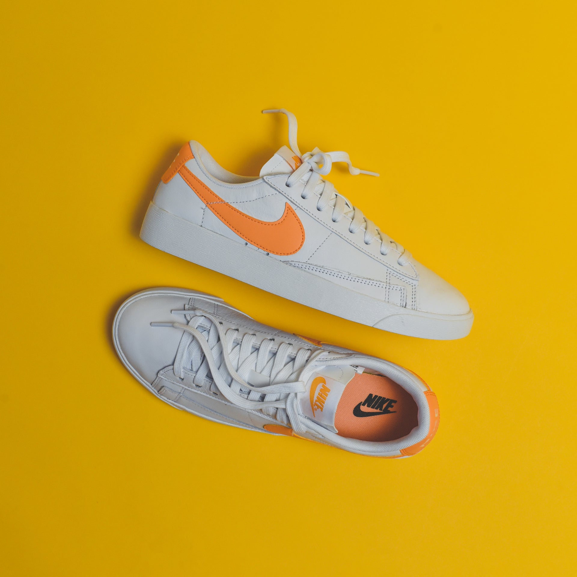 Nike WMNS Blazer Low LE - White / Fuel Orange / White